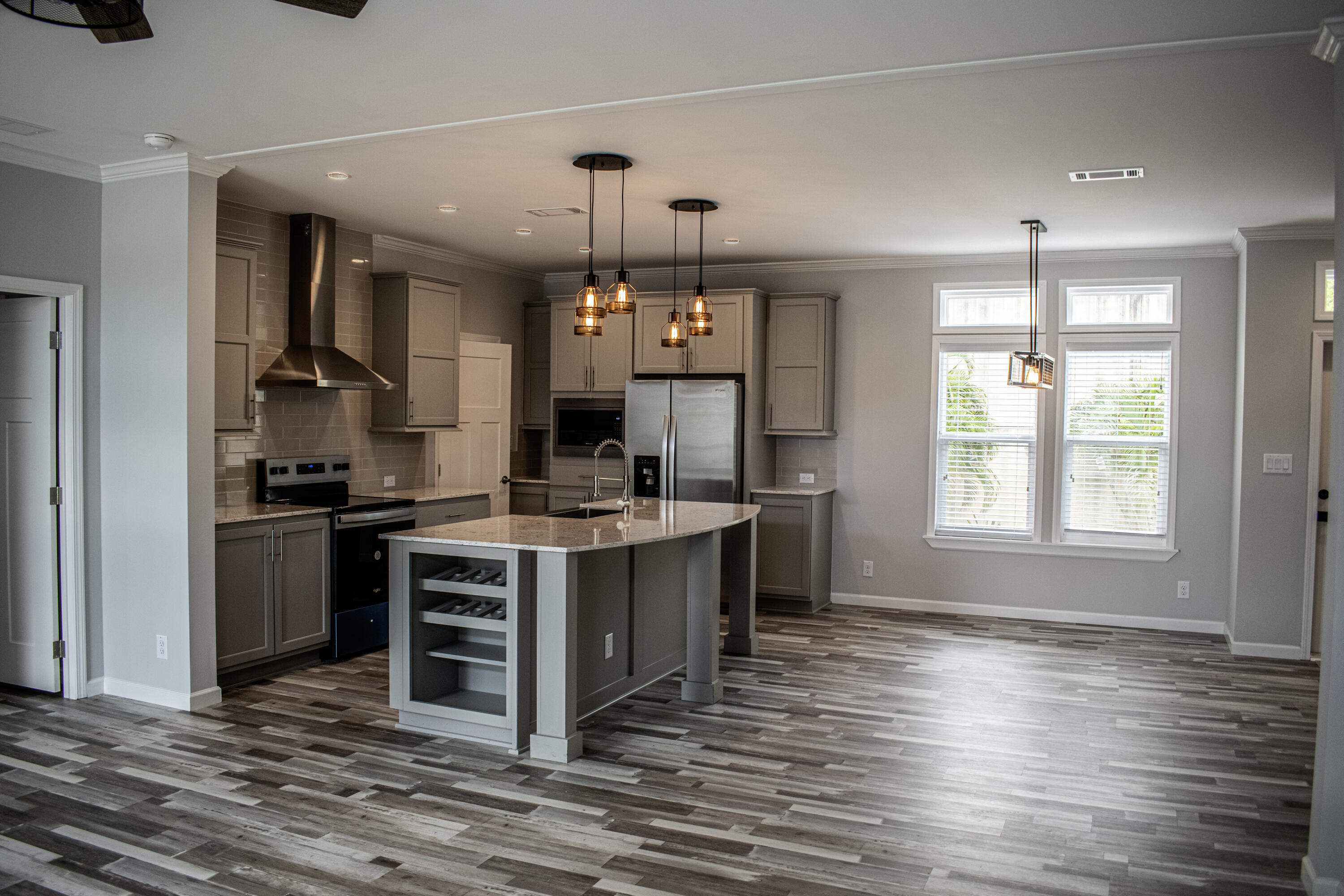CRESTRIDGE HEIGHTS - Residential