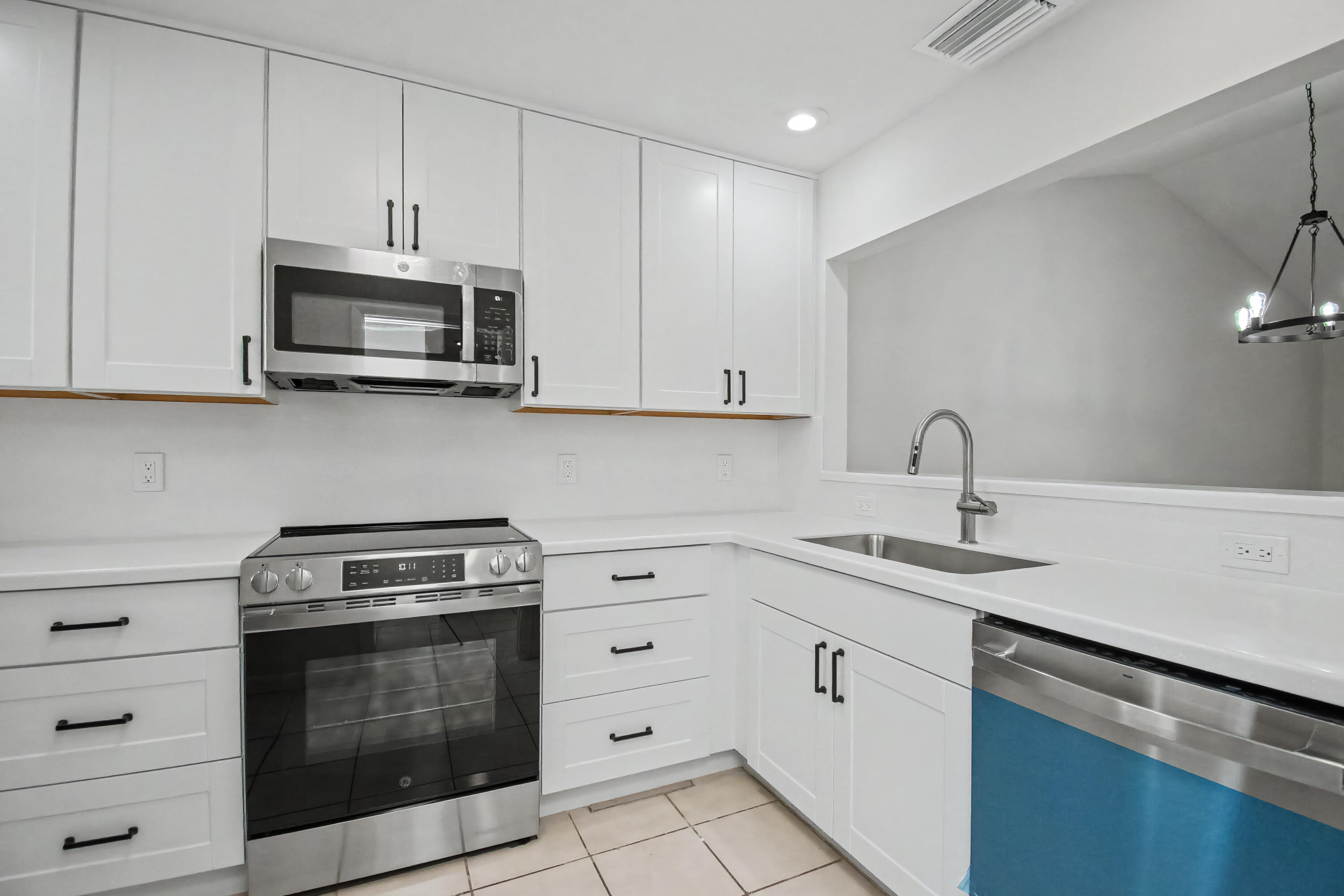 TIBURON II PH II - Residential Lease