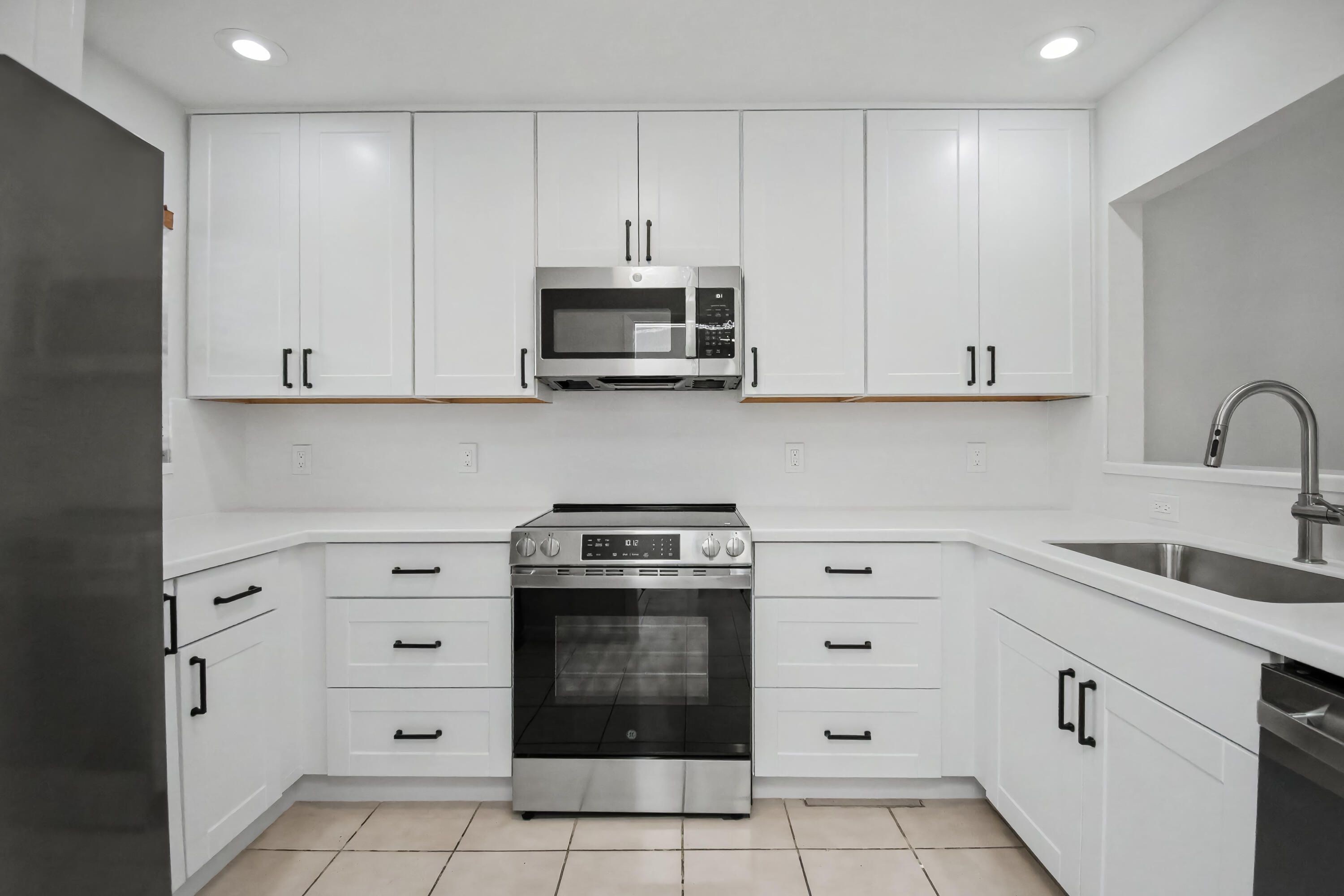 TIBURON II PH II - Residential Lease