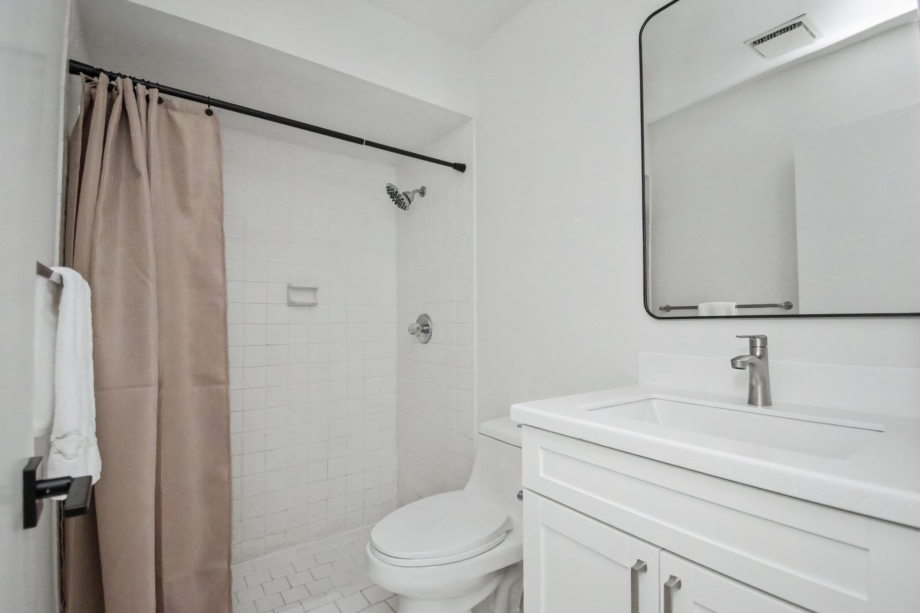 TIBURON II PH II - Residential Lease