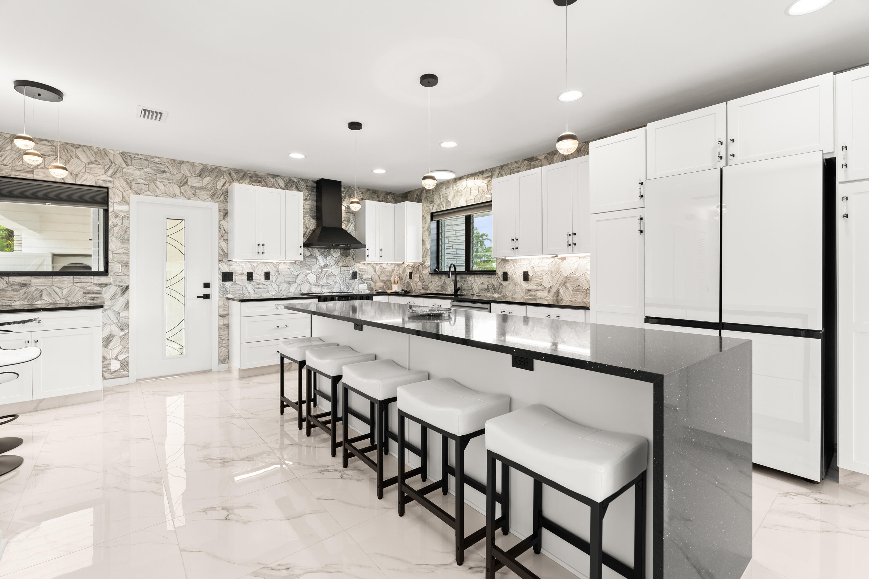 NORTH LAKE WORTH - Residential