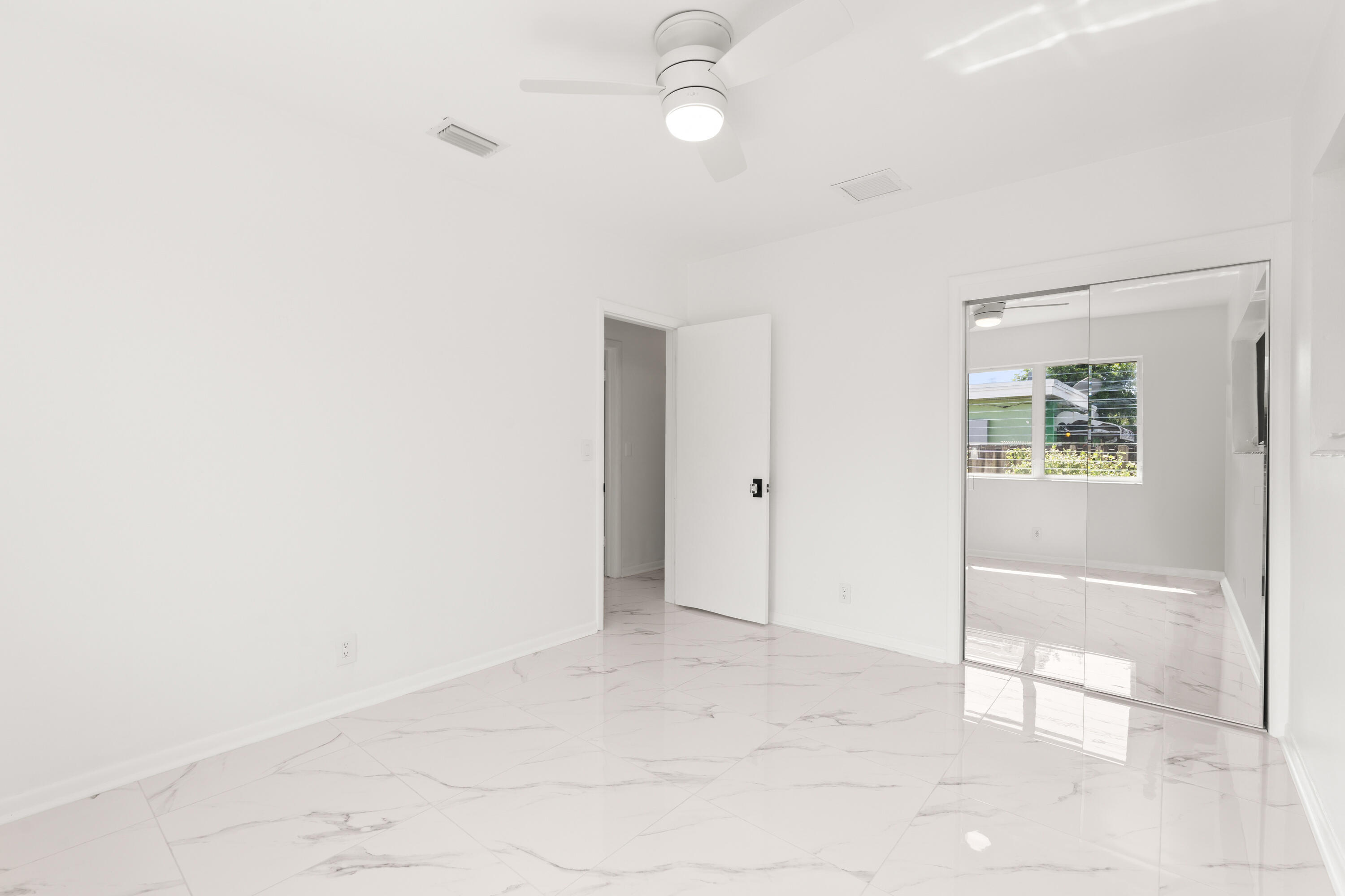 NORTH LAKE WORTH - Residential