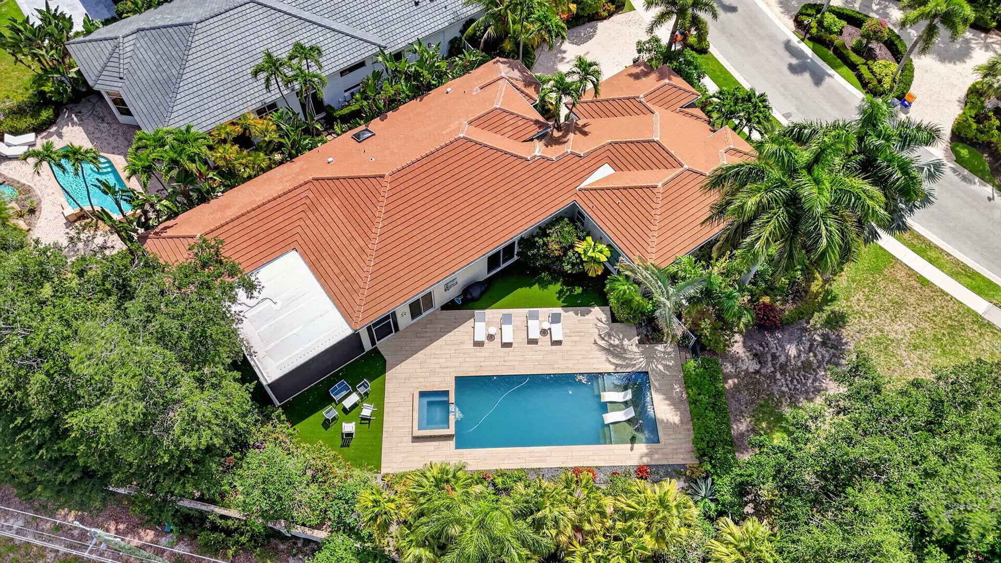 ADDISON RESERVE PARS 7 AND 8 - Residential Lease