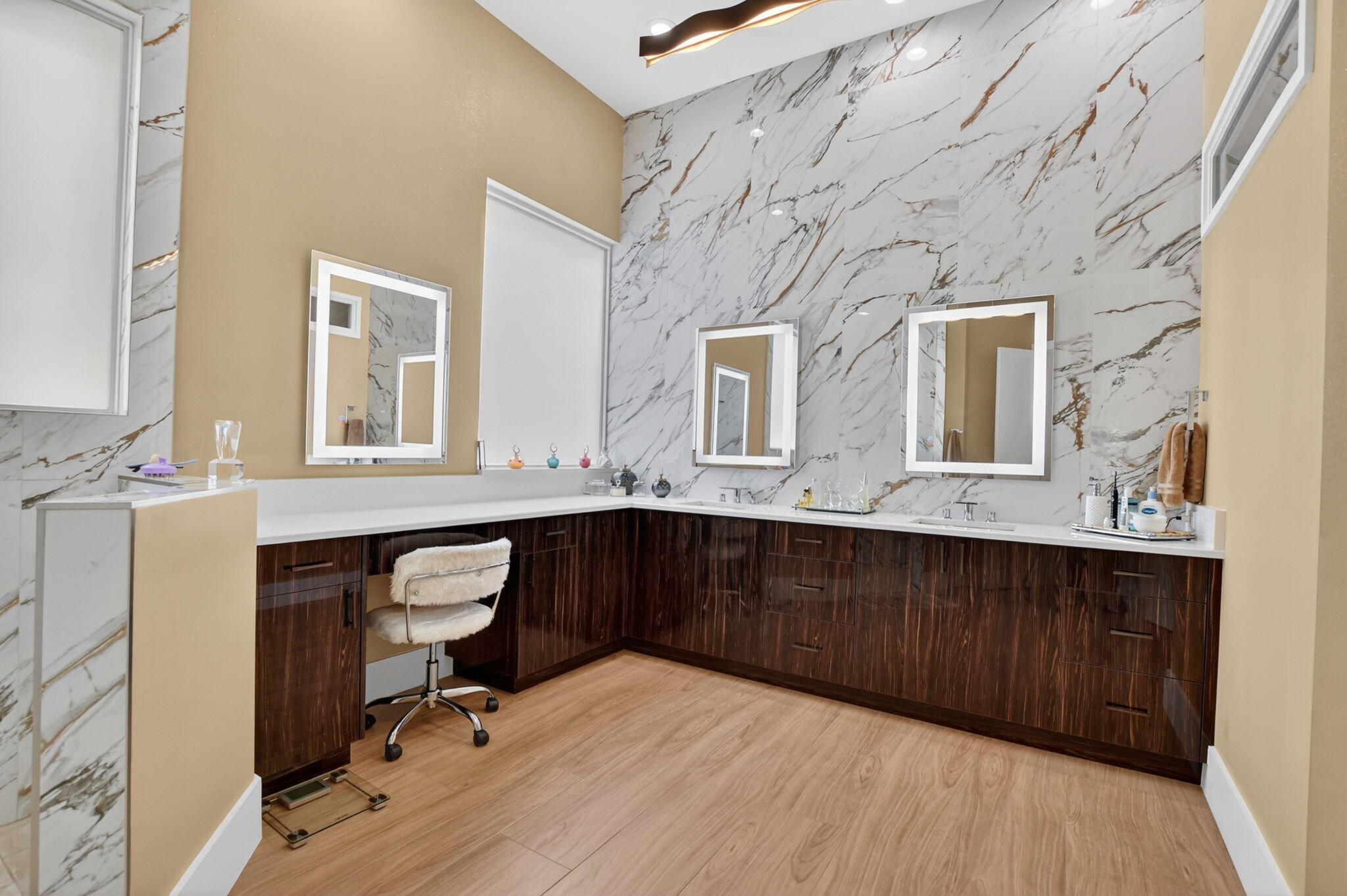 ADDISON RESERVE PARS 7 AND 8 - Residential Lease