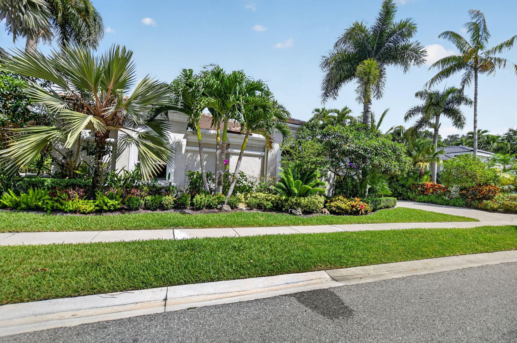 ADDISON RESERVE PARS 7 AND 8 - Residential Lease