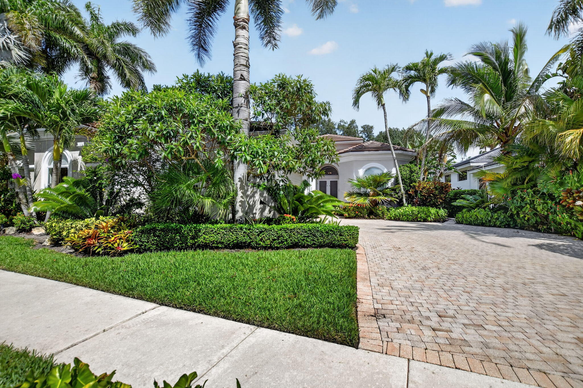 ADDISON RESERVE PARS 7 AND 8 - Residential Lease