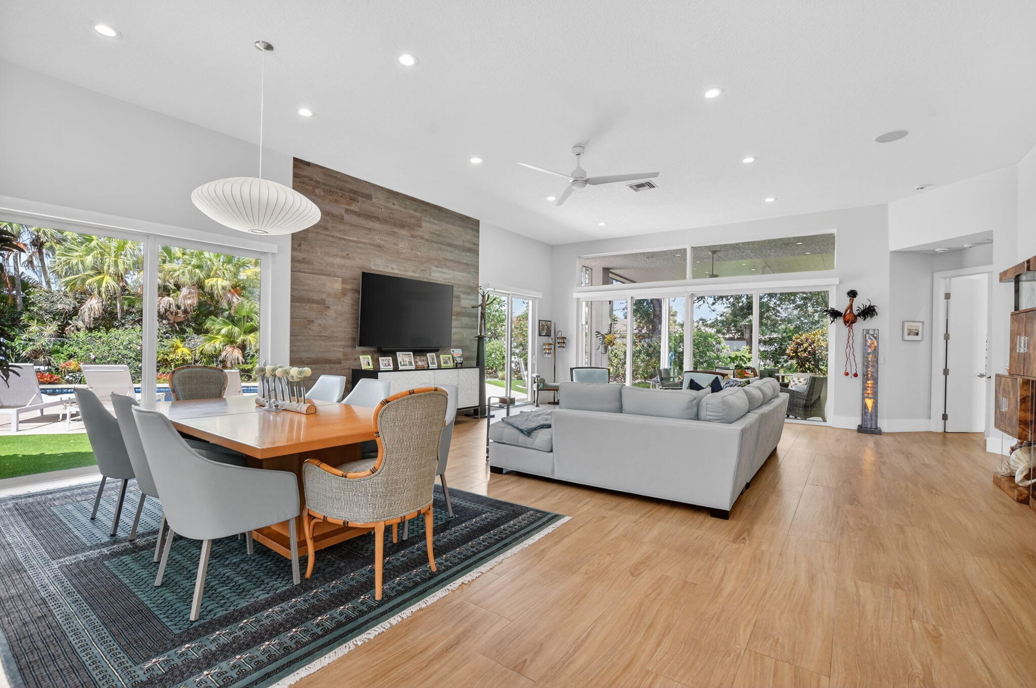 ADDISON RESERVE PARS 7 AND 8 - Residential Lease