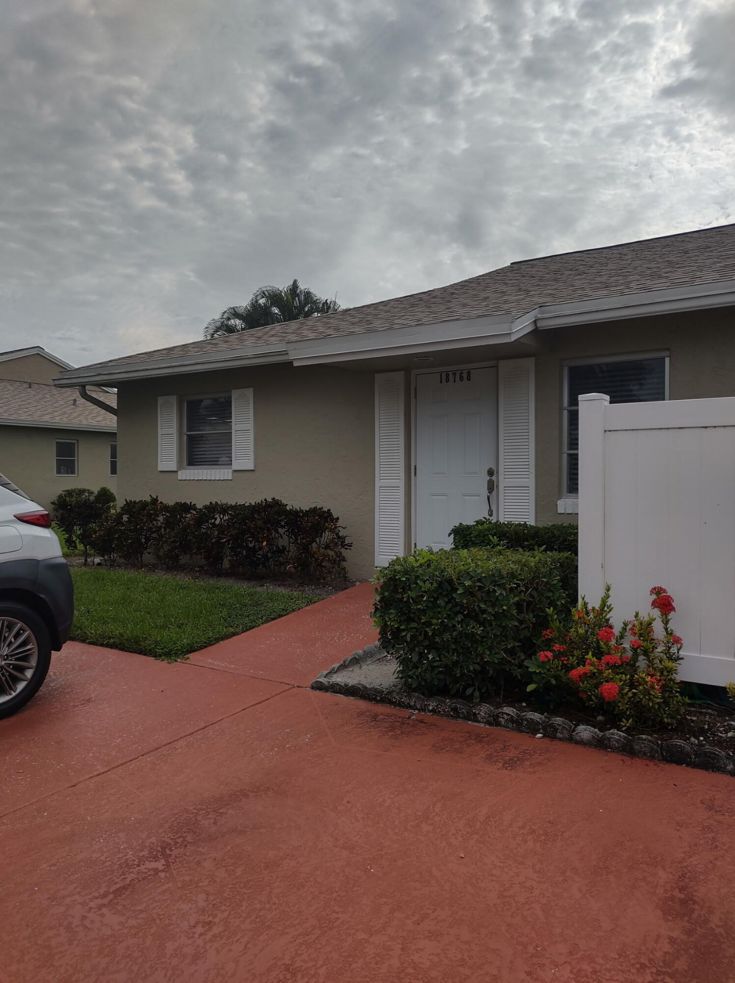 WHISPER WALK - Residential Lease