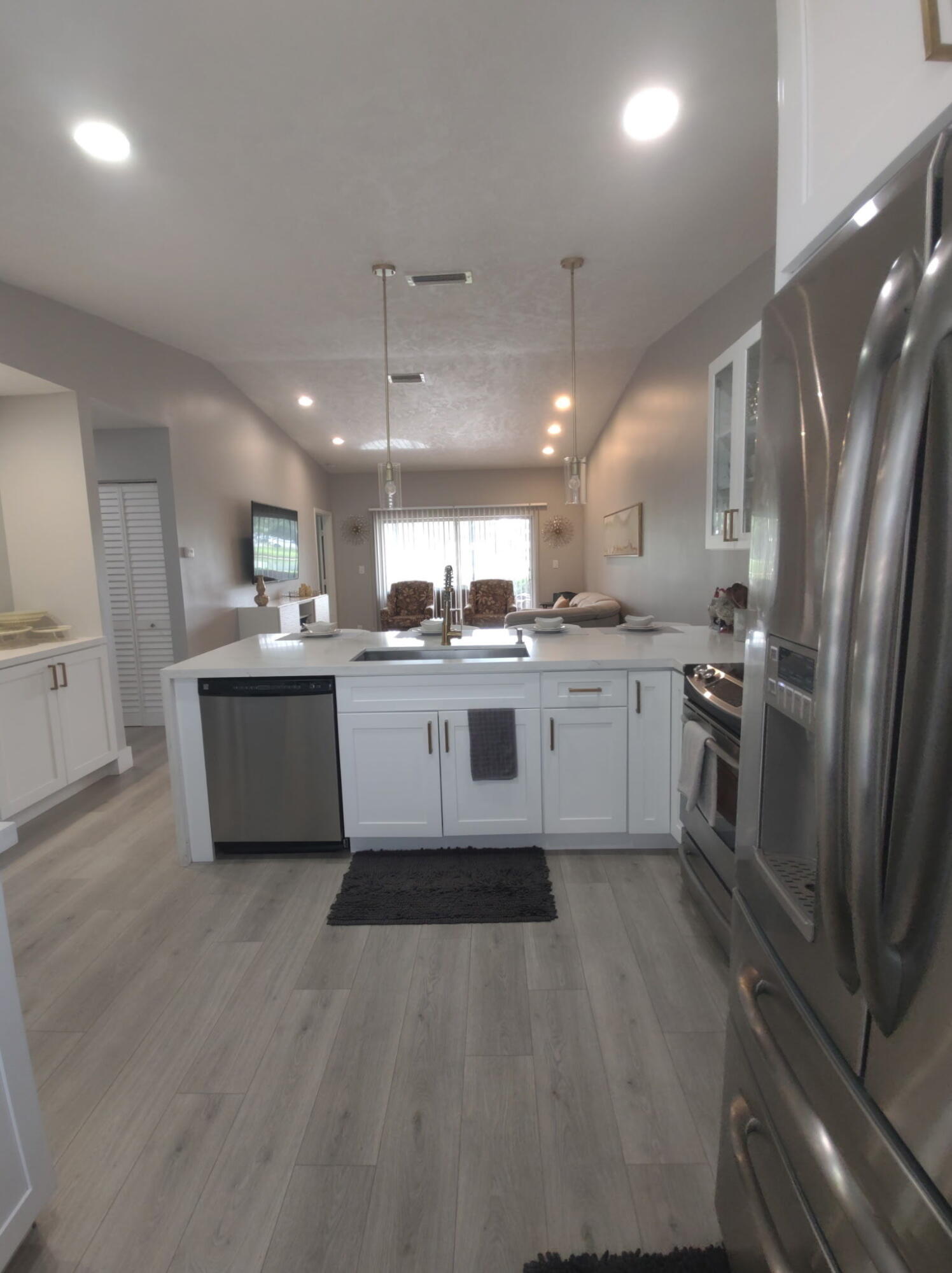 WHISPER WALK - Residential Lease