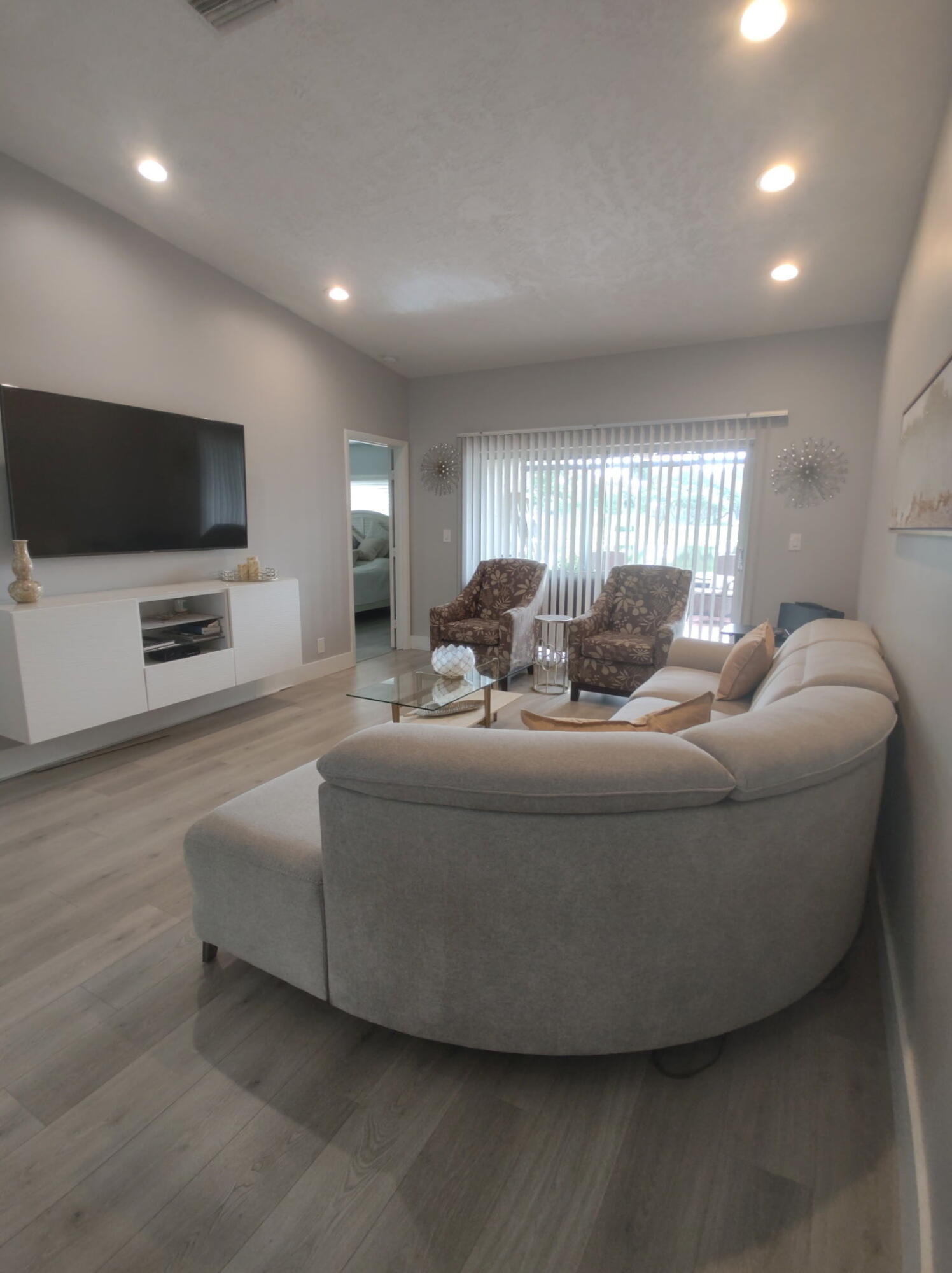 WHISPER WALK - Residential Lease