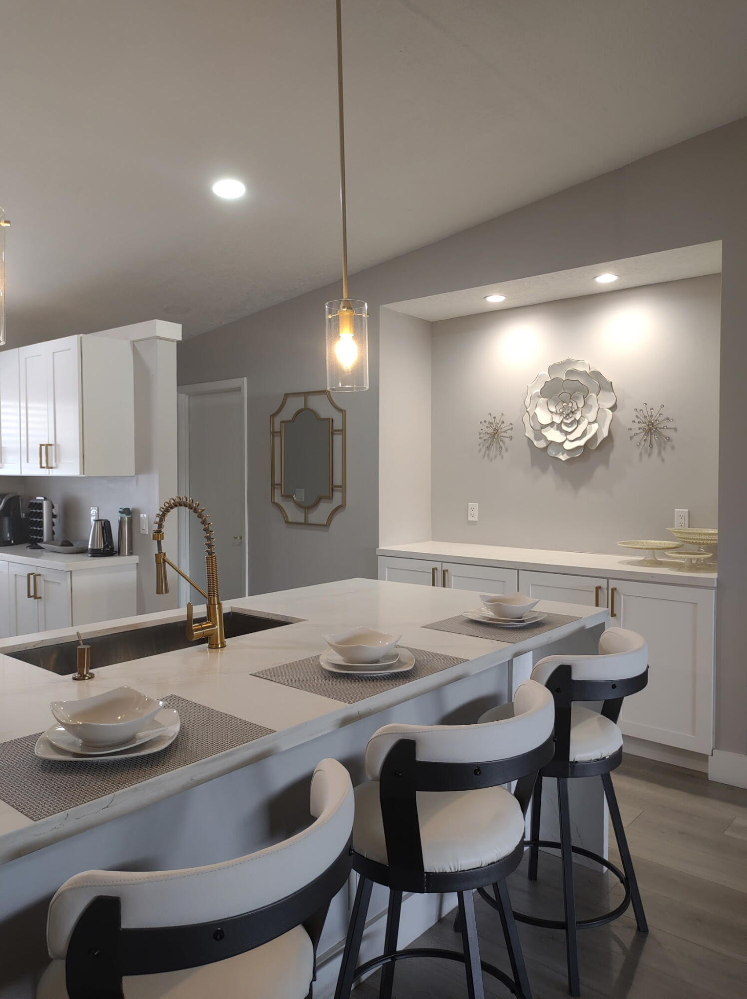 WHISPER WALK - Residential Lease