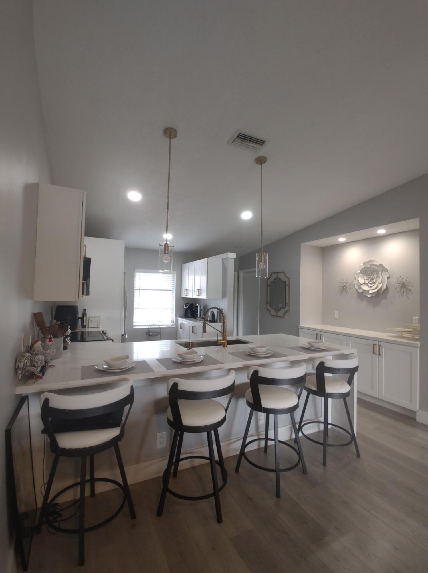 WHISPER WALK - Residential Lease