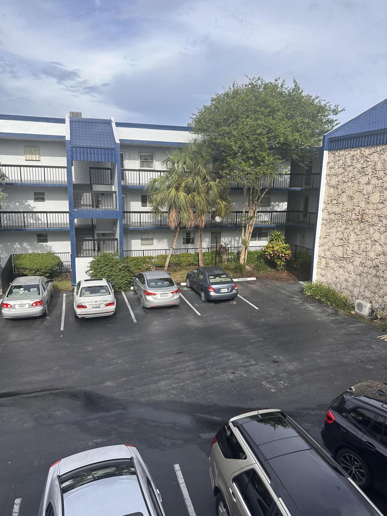 HOLIDAY SPRINGS VILLAGE 2 CONDO - Residential