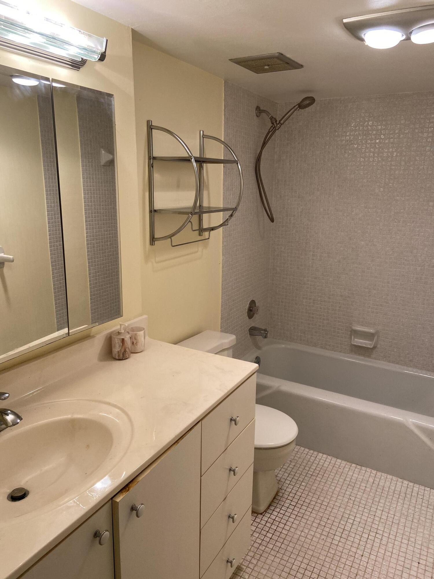 HOLIDAY SPRINGS VILLAGE 2 CONDO - Residential