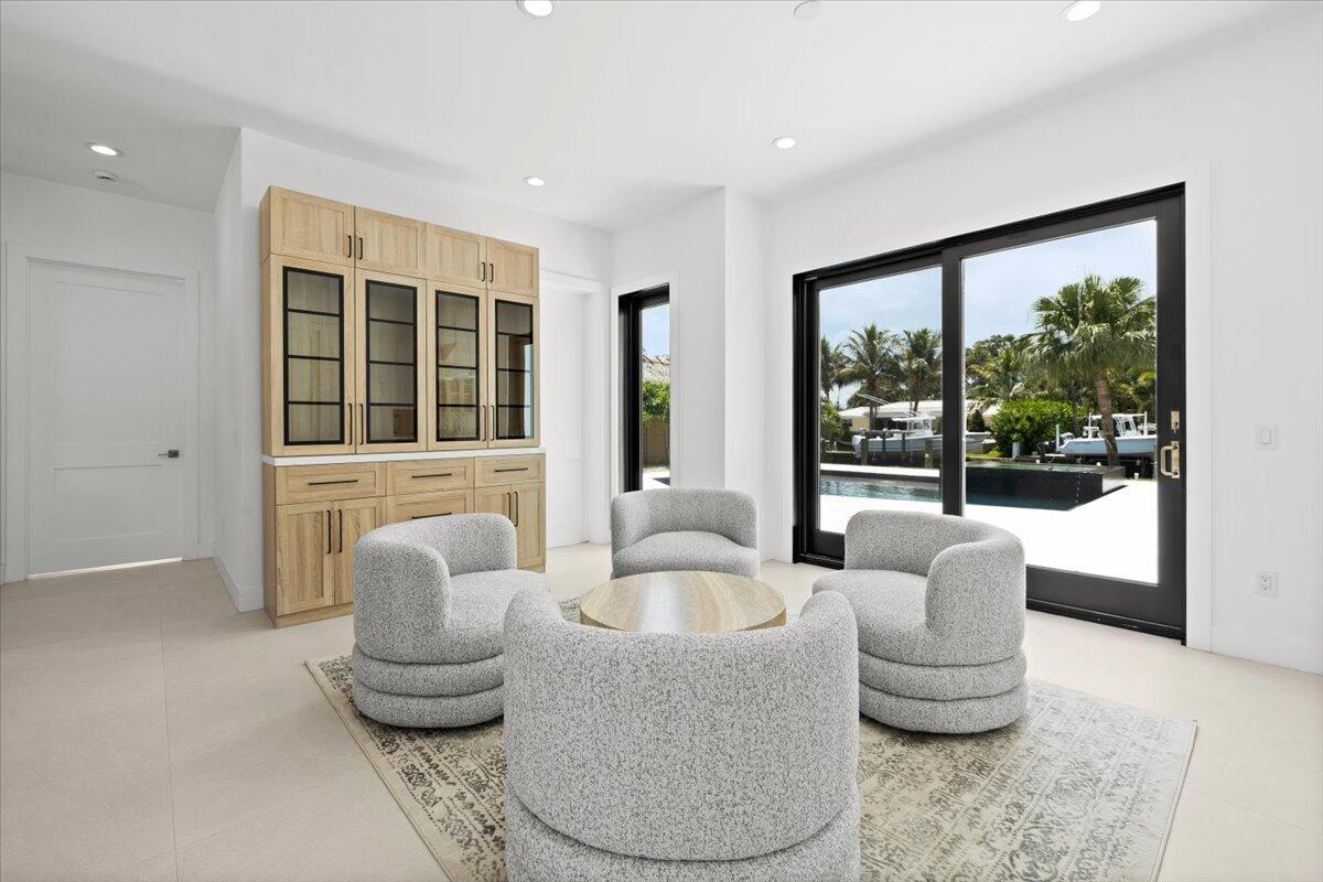 Country Club Point - Residential