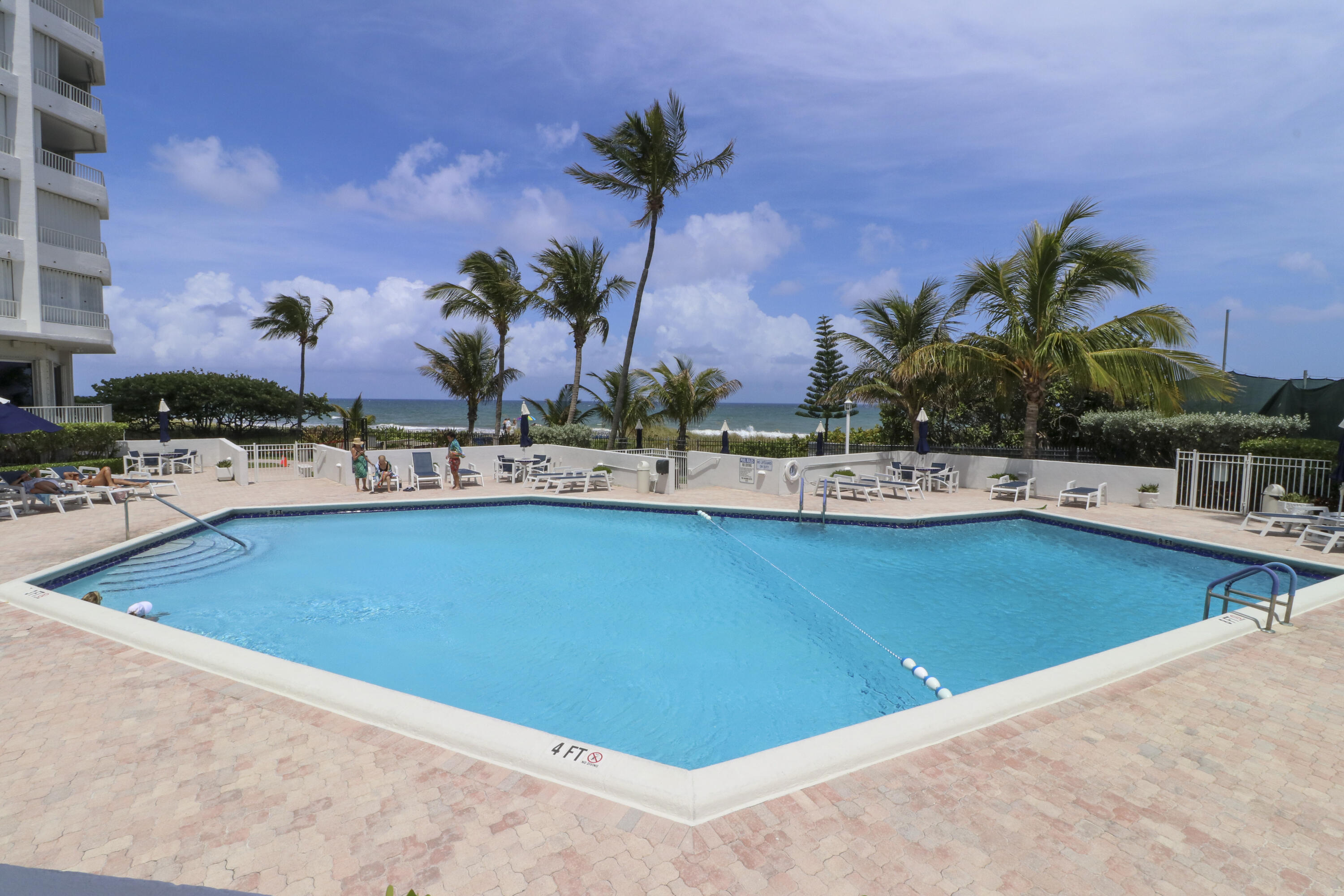 CLARIDGE CONDO - Residential