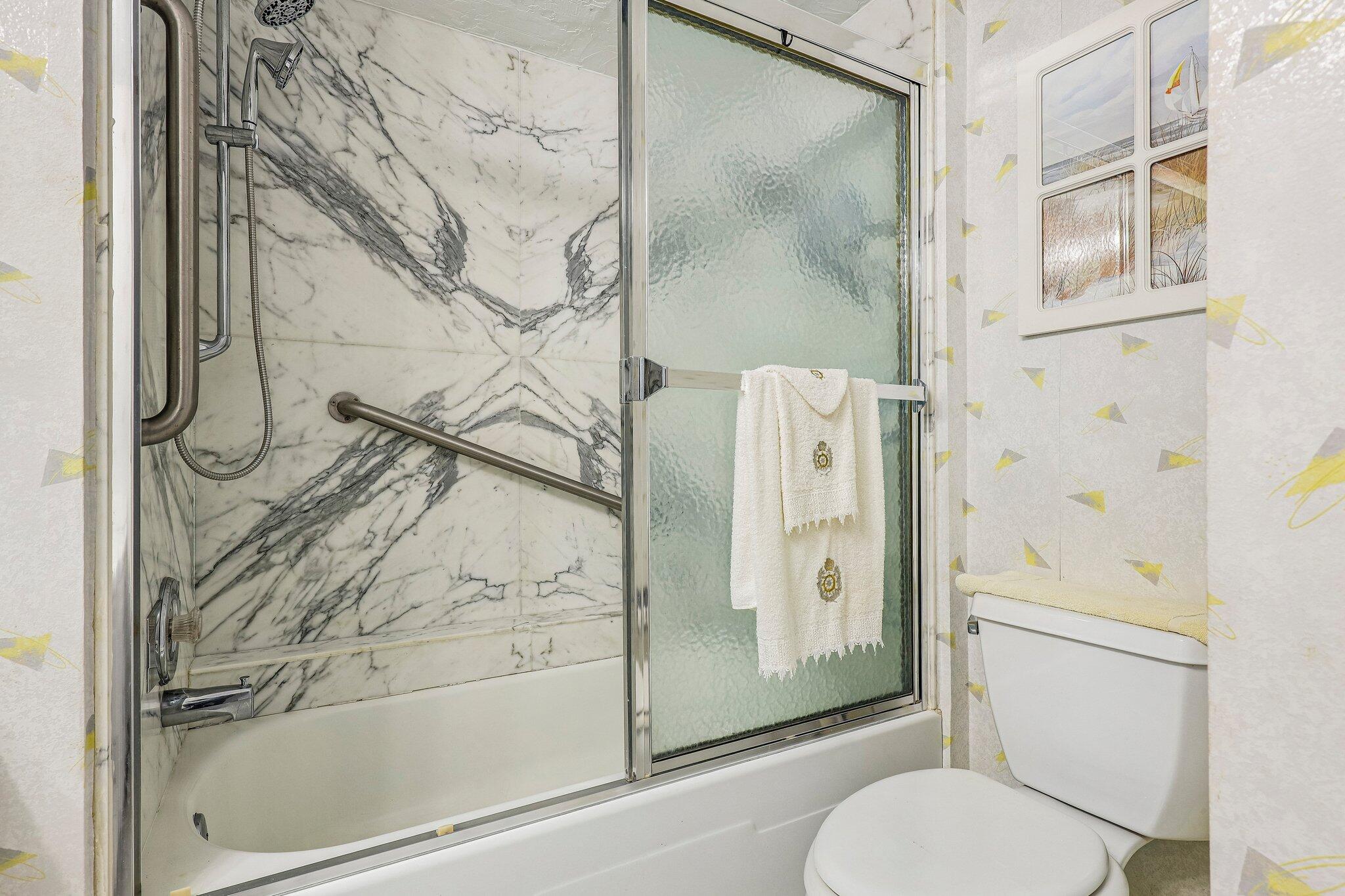 CLARIDGE CONDO - Residential