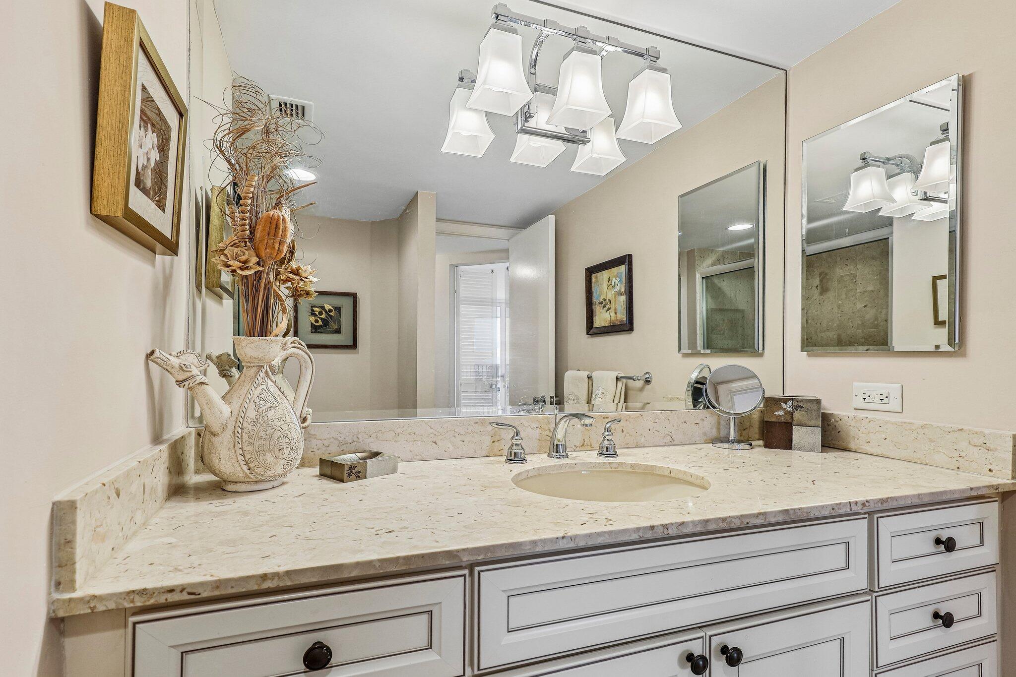 CLARIDGE CONDO - Residential
