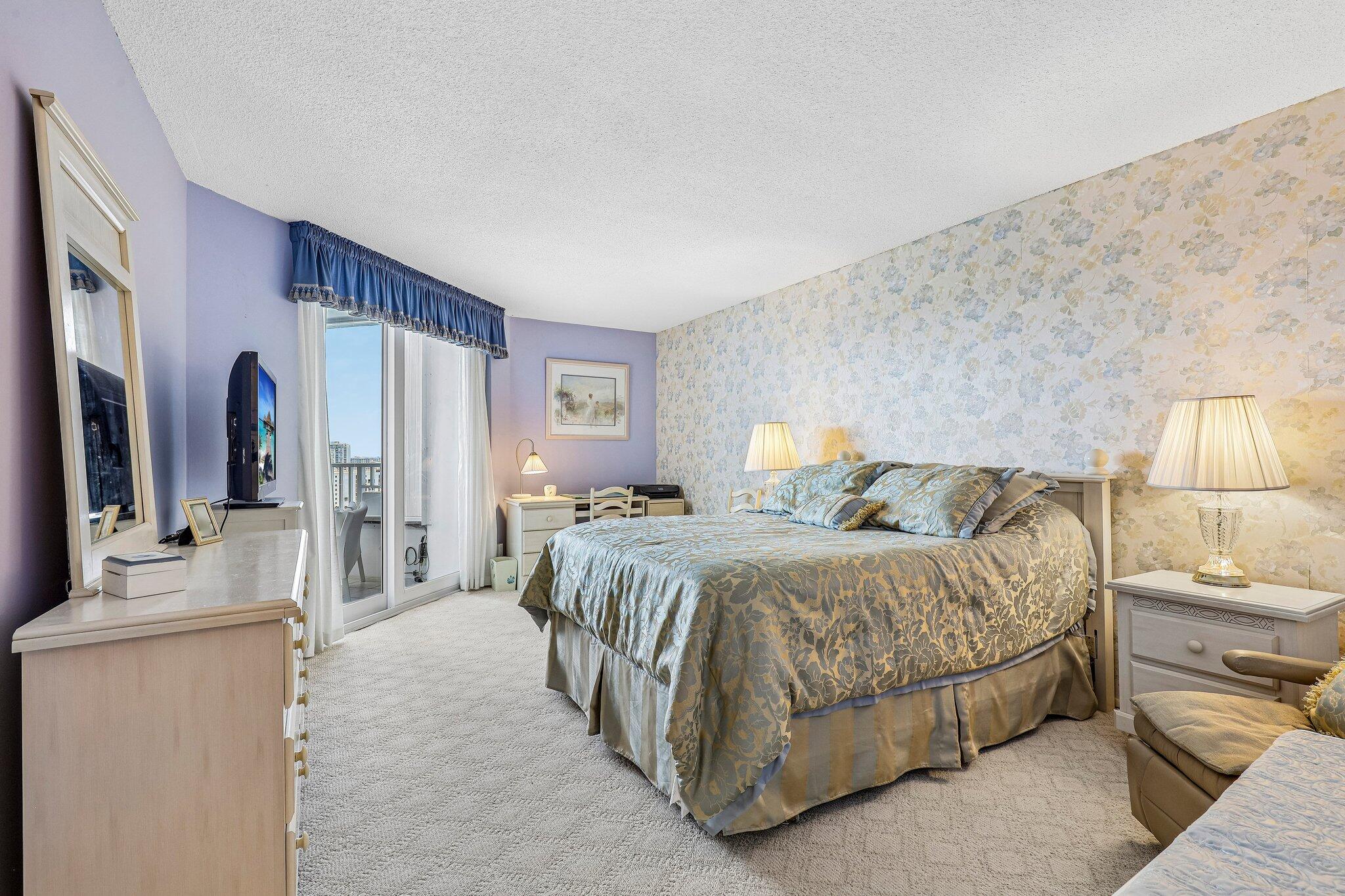 CLARIDGE CONDO - Residential