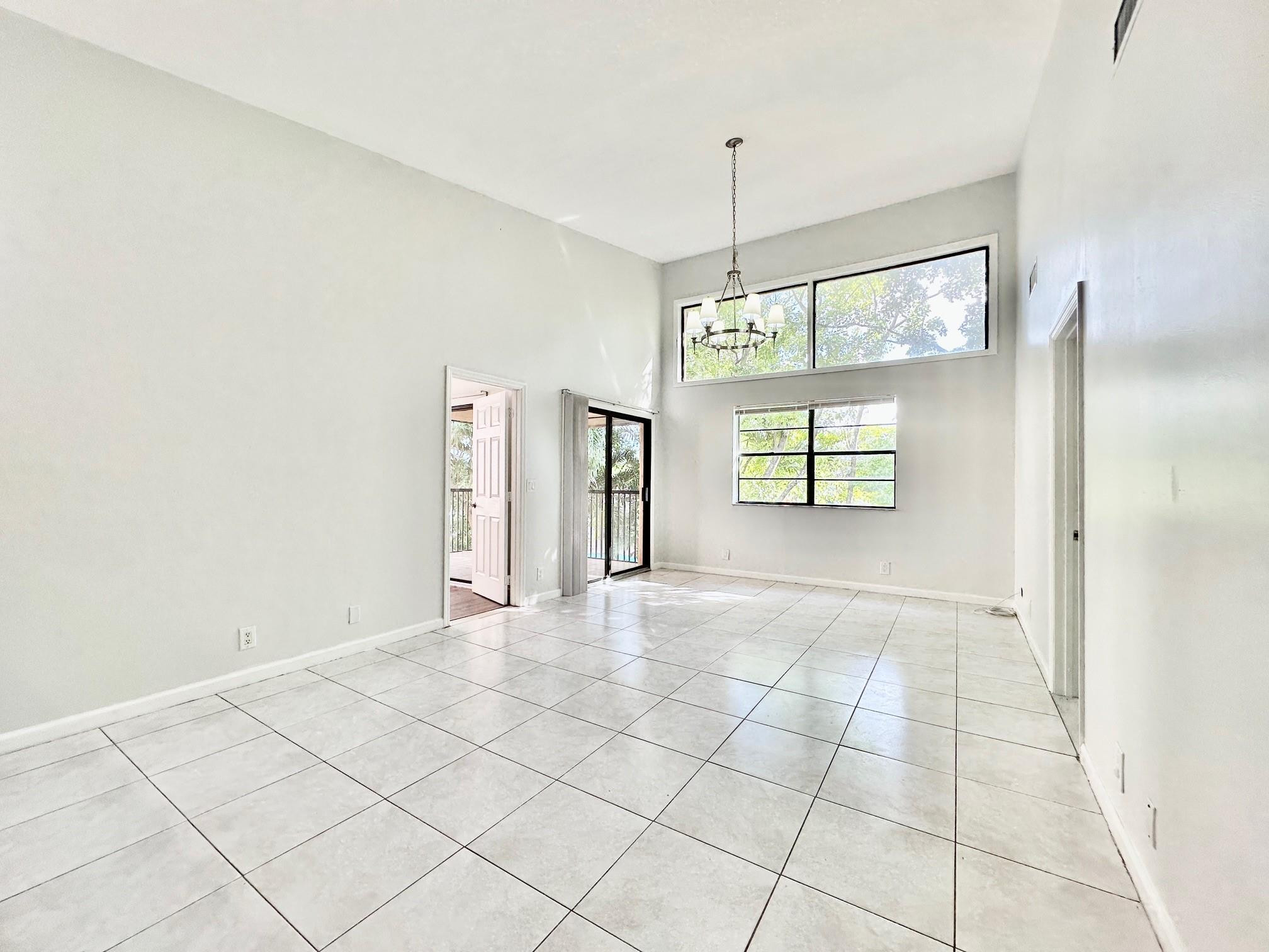 RAMBLEWOOD PLACE CONDO - Residential