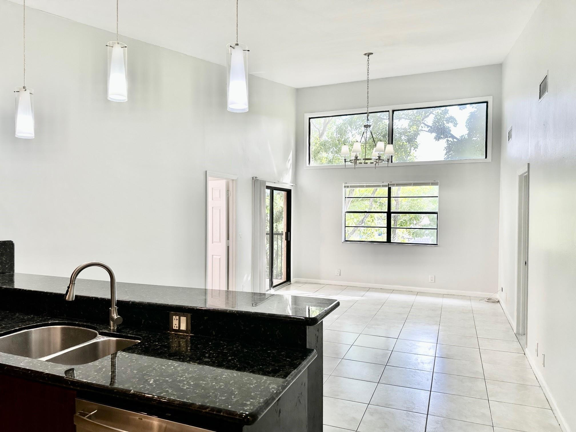 RAMBLEWOOD PLACE CONDO - Residential