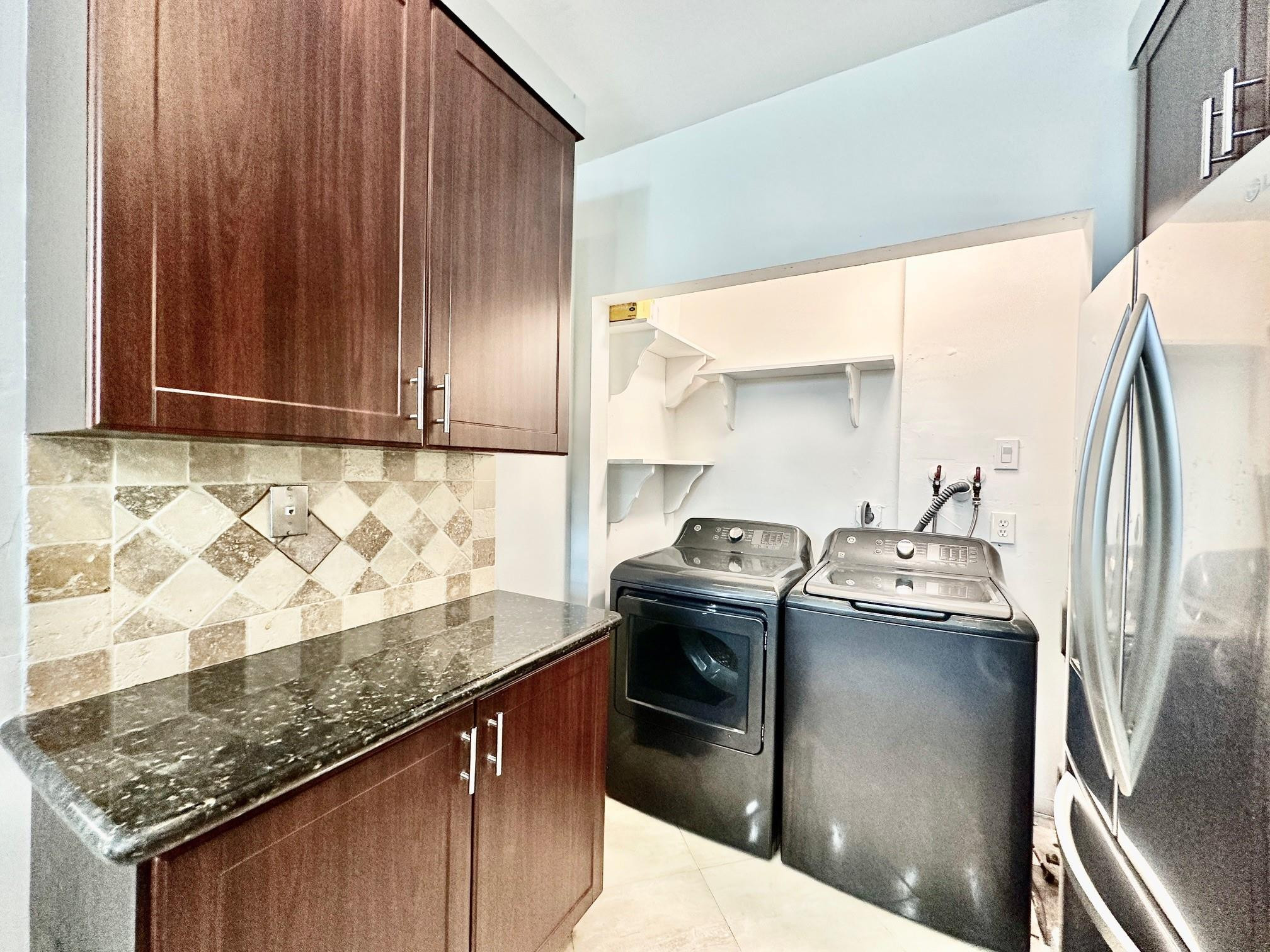 RAMBLEWOOD PLACE CONDO - Residential