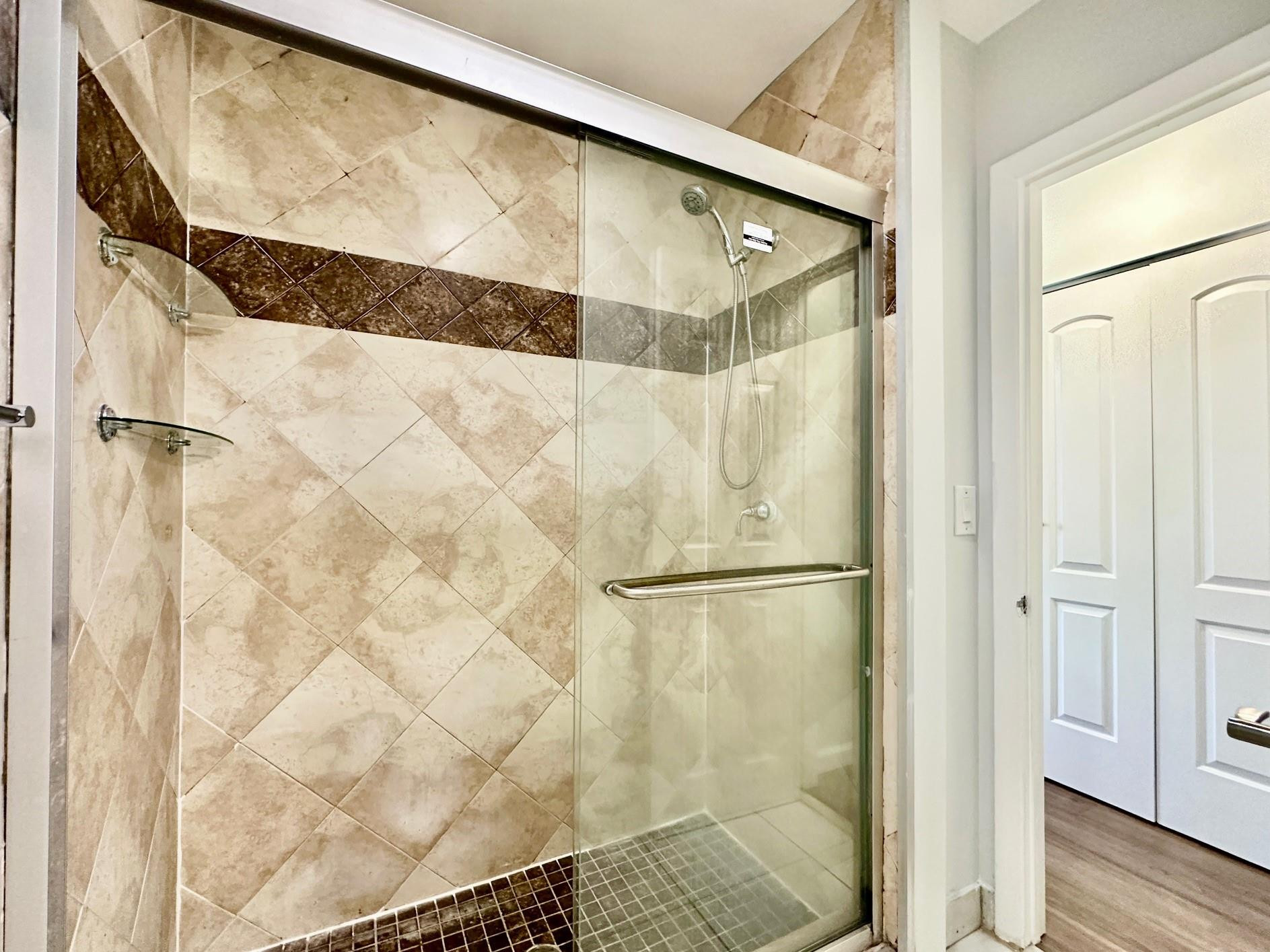 RAMBLEWOOD PLACE CONDO - Residential