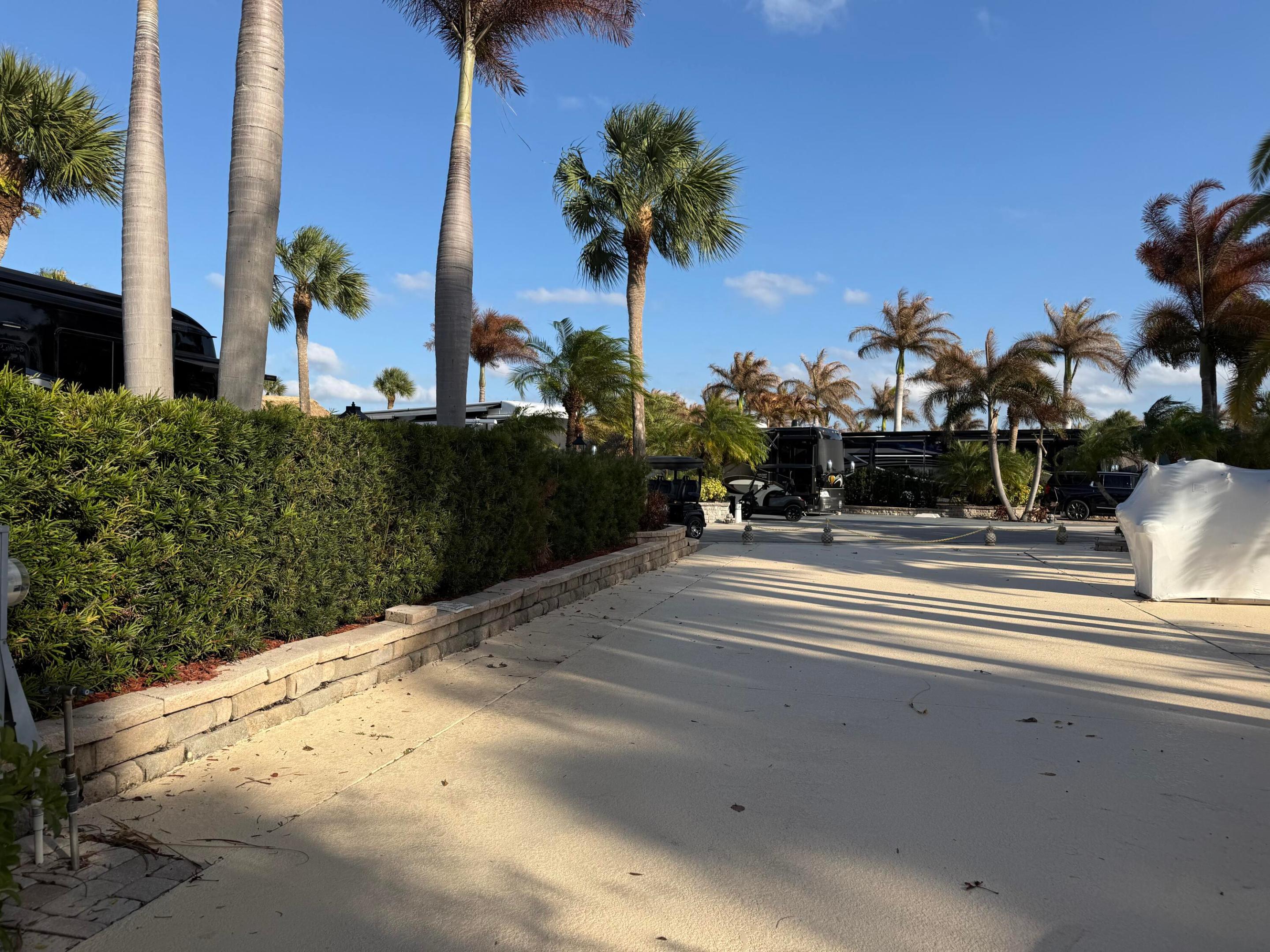 Outdoor Resort - Land