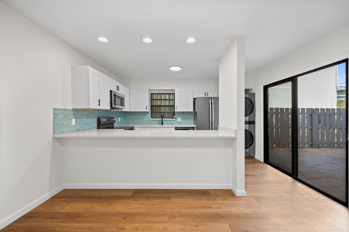 POND RIDGE VILLAS EAST CONDO - Residential