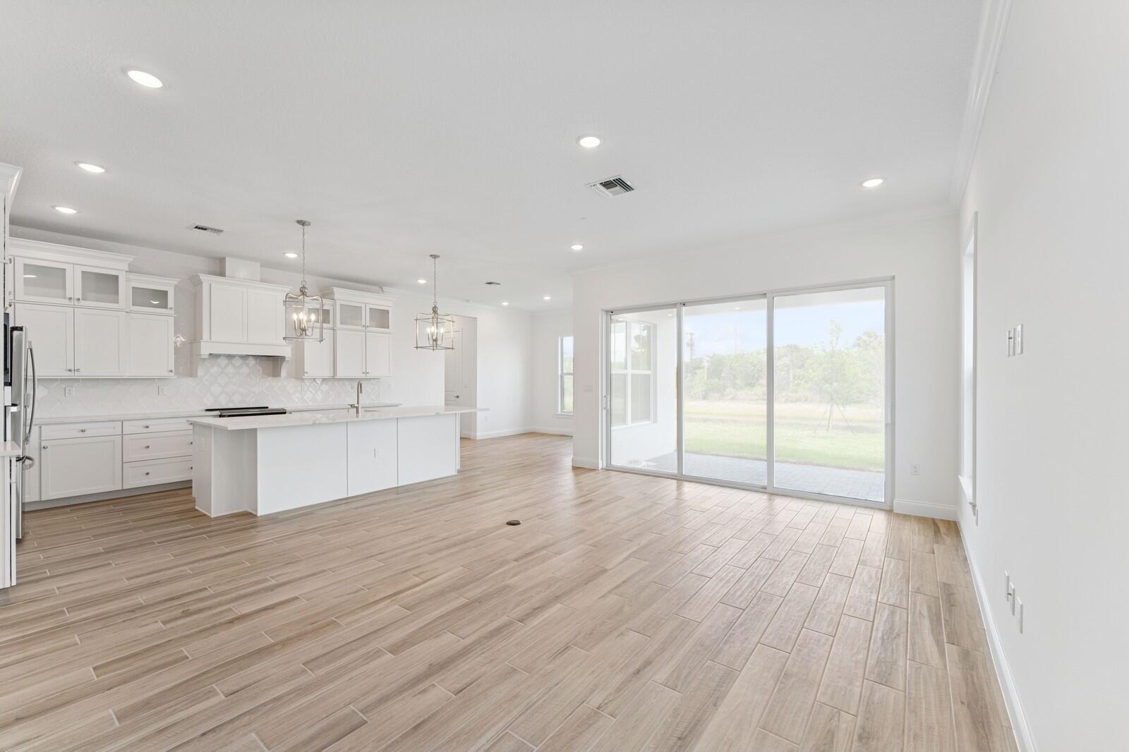 SALERNO RESERVE AT SHOWCASE PUD - Residential