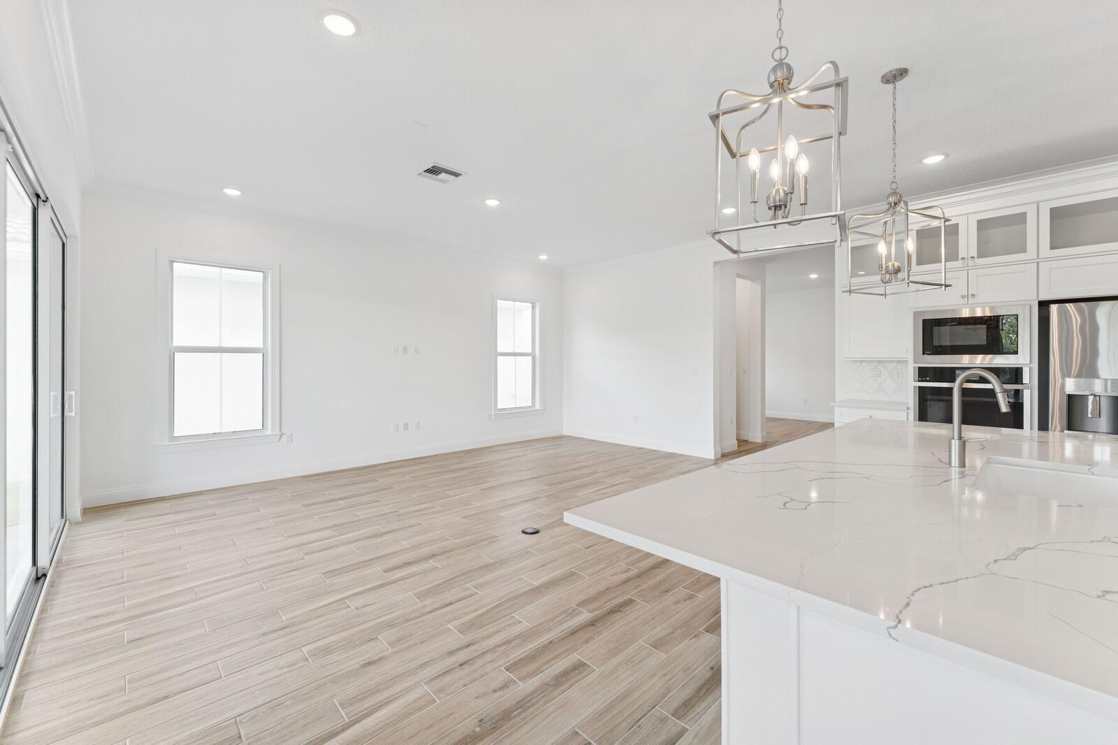 SALERNO RESERVE AT SHOWCASE PUD - Residential