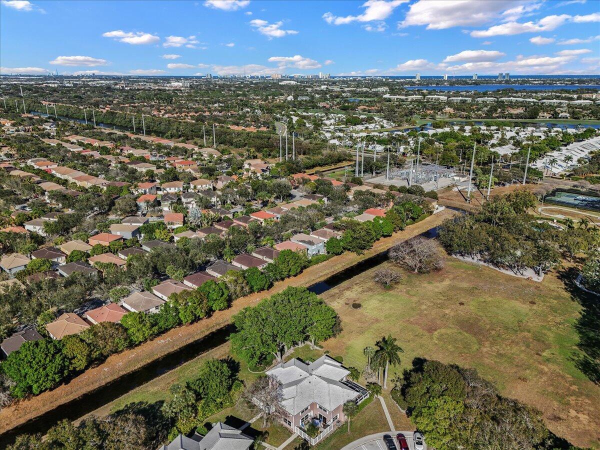 STAMFORD AT THE VILLAGES OF PALM BEACH L - Residential Lease