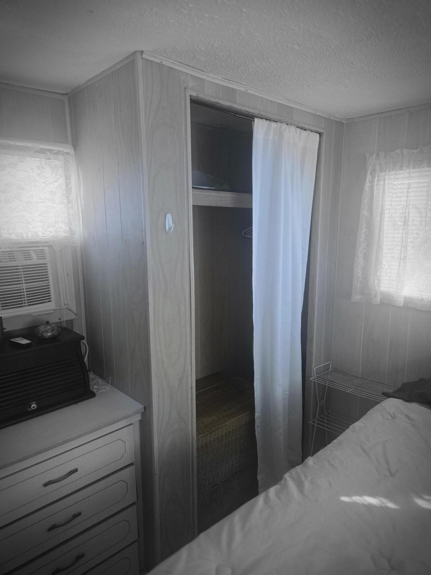 HYPOLUXO HARBOR CLUB CO-OP - Residential Lease