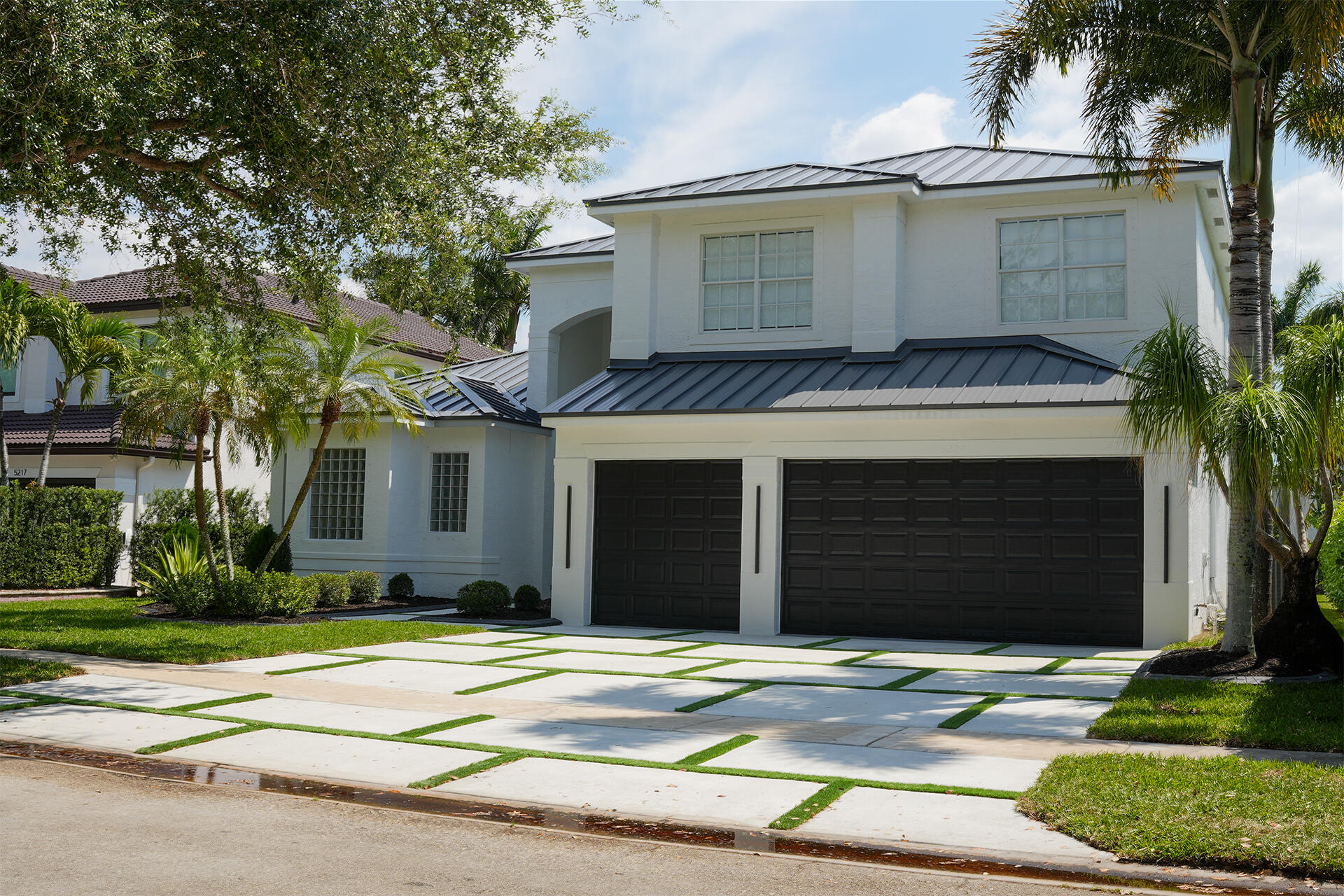 SUNSET LAKES PLAT THREE - Residential
