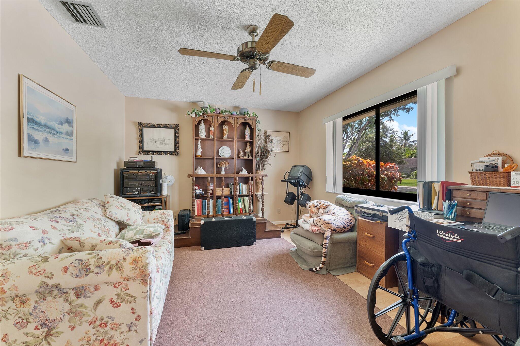 PINE LAKE - Residential
