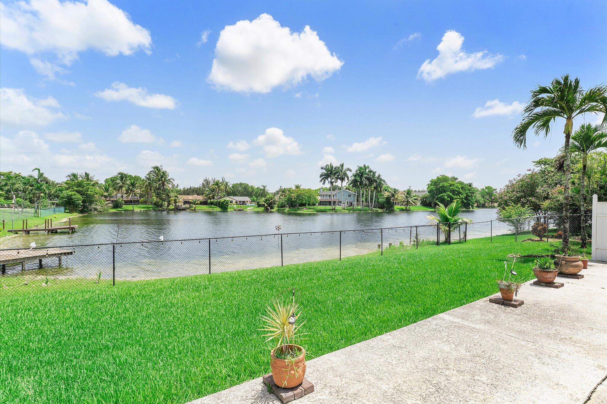 PINE LAKE - Residential