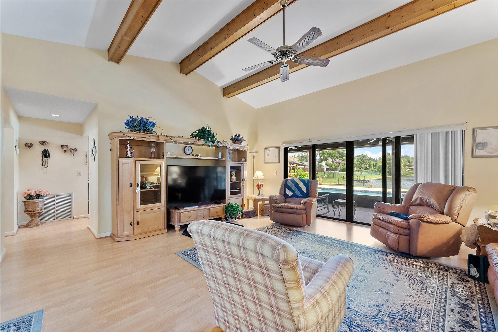 PINE LAKE - Residential