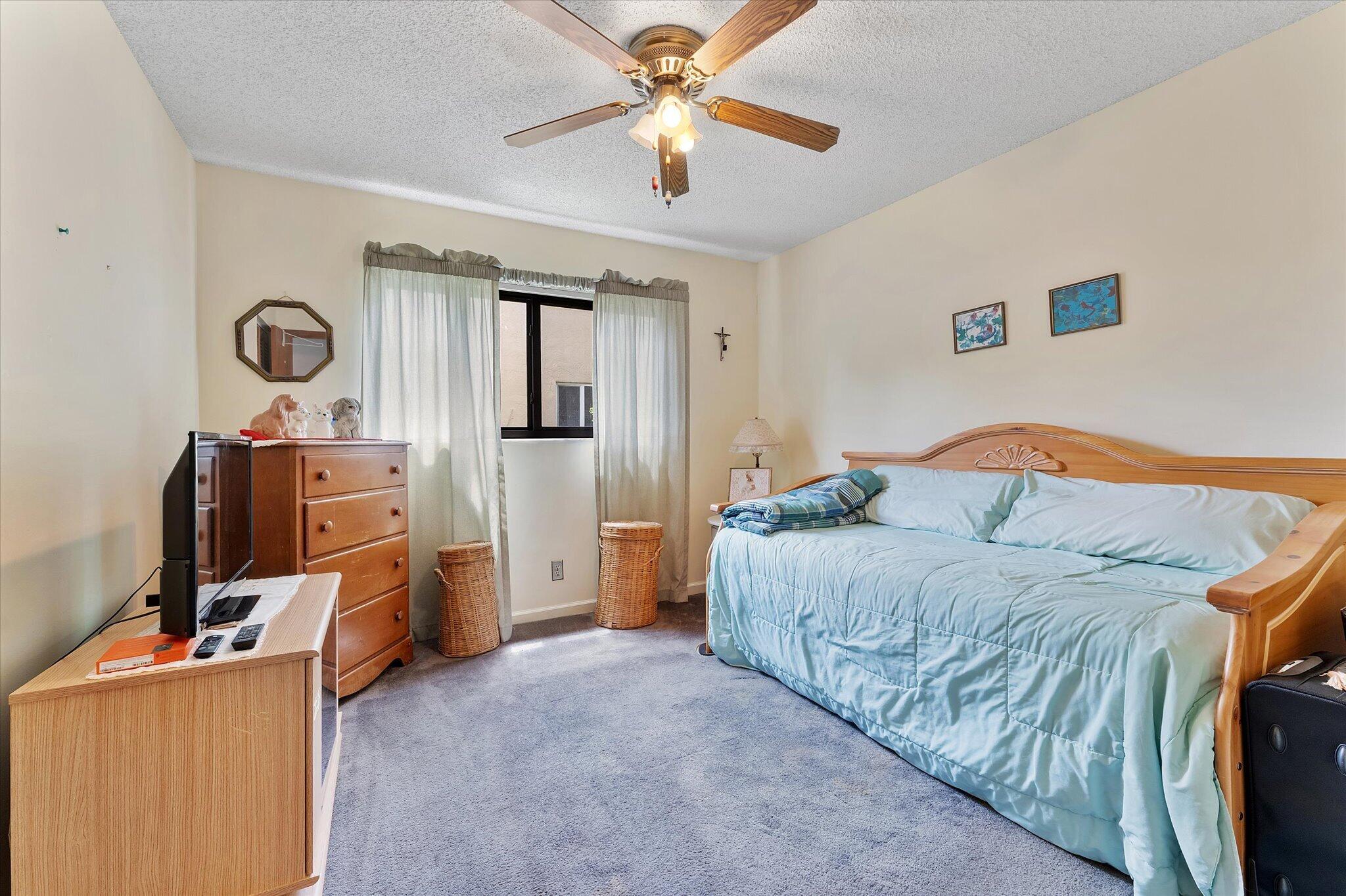 PINE LAKE - Residential