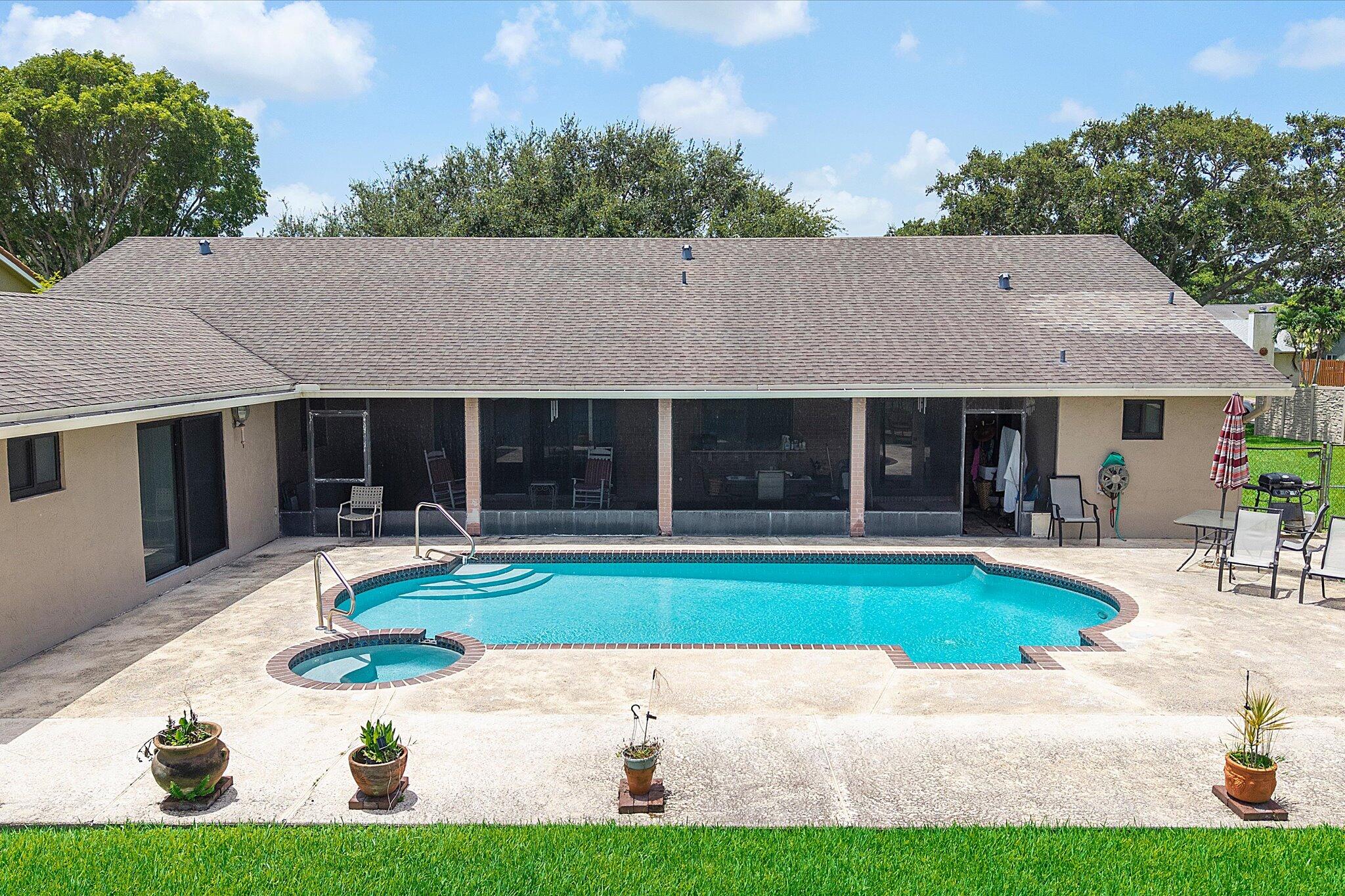 PINE LAKE - Residential