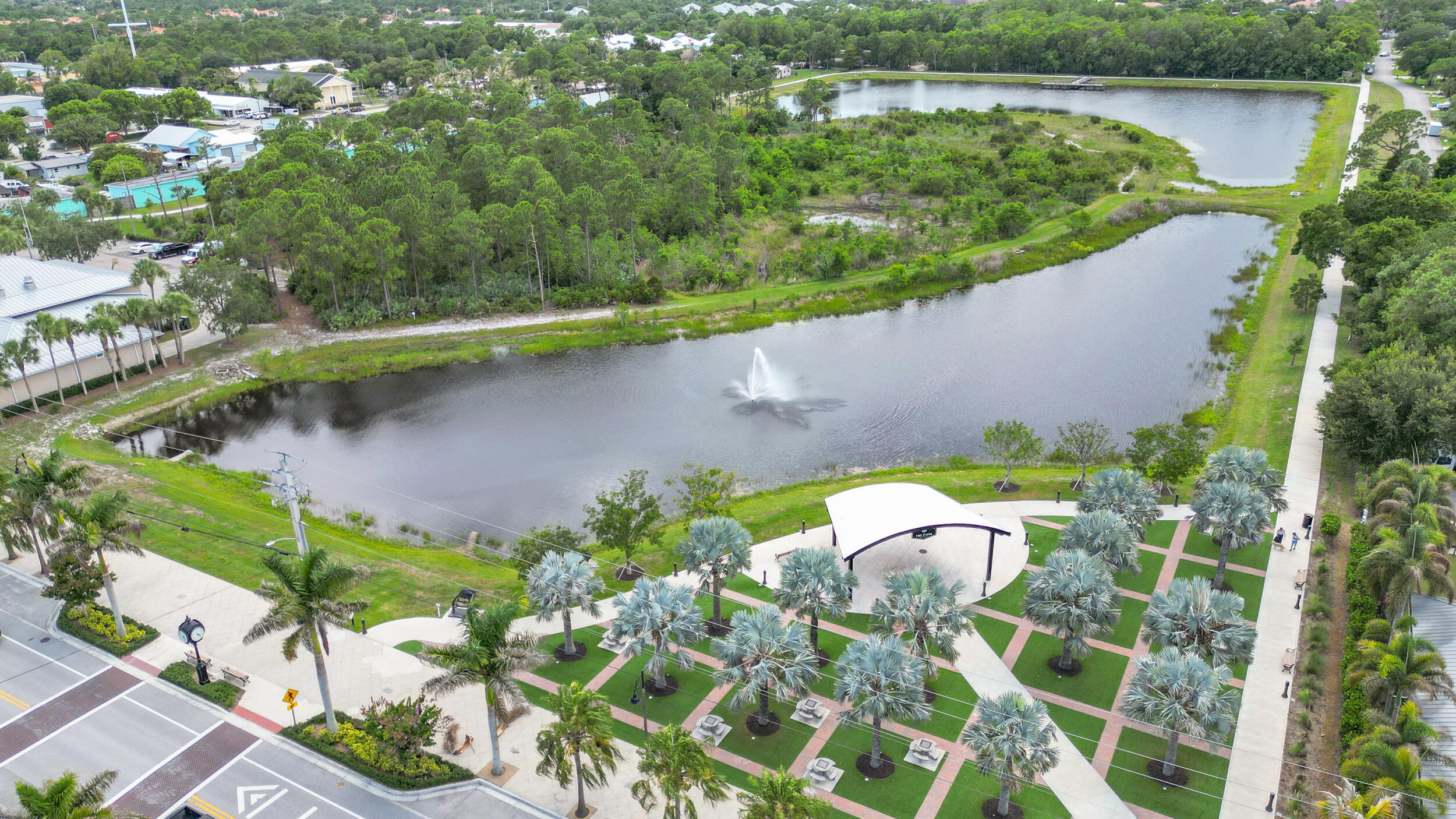 BERRY GROVE - Residential
