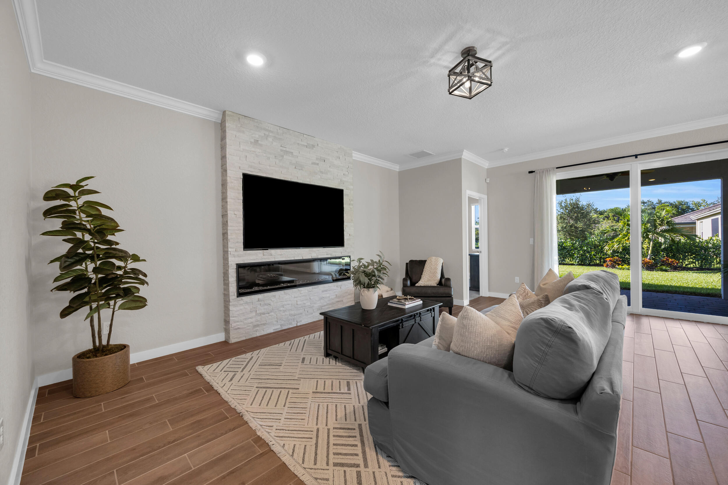 BERRY GROVE - Residential