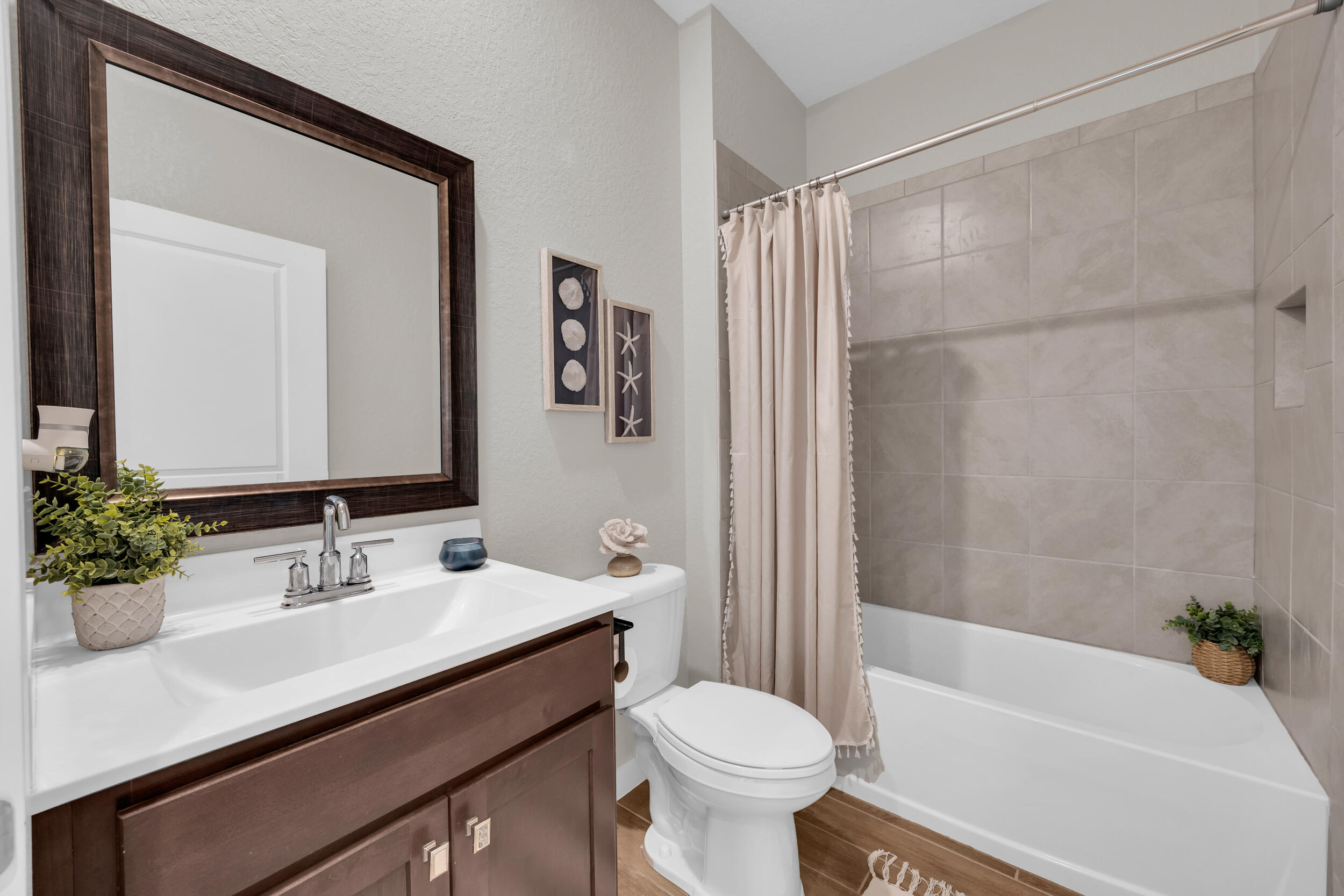BERRY GROVE - Residential