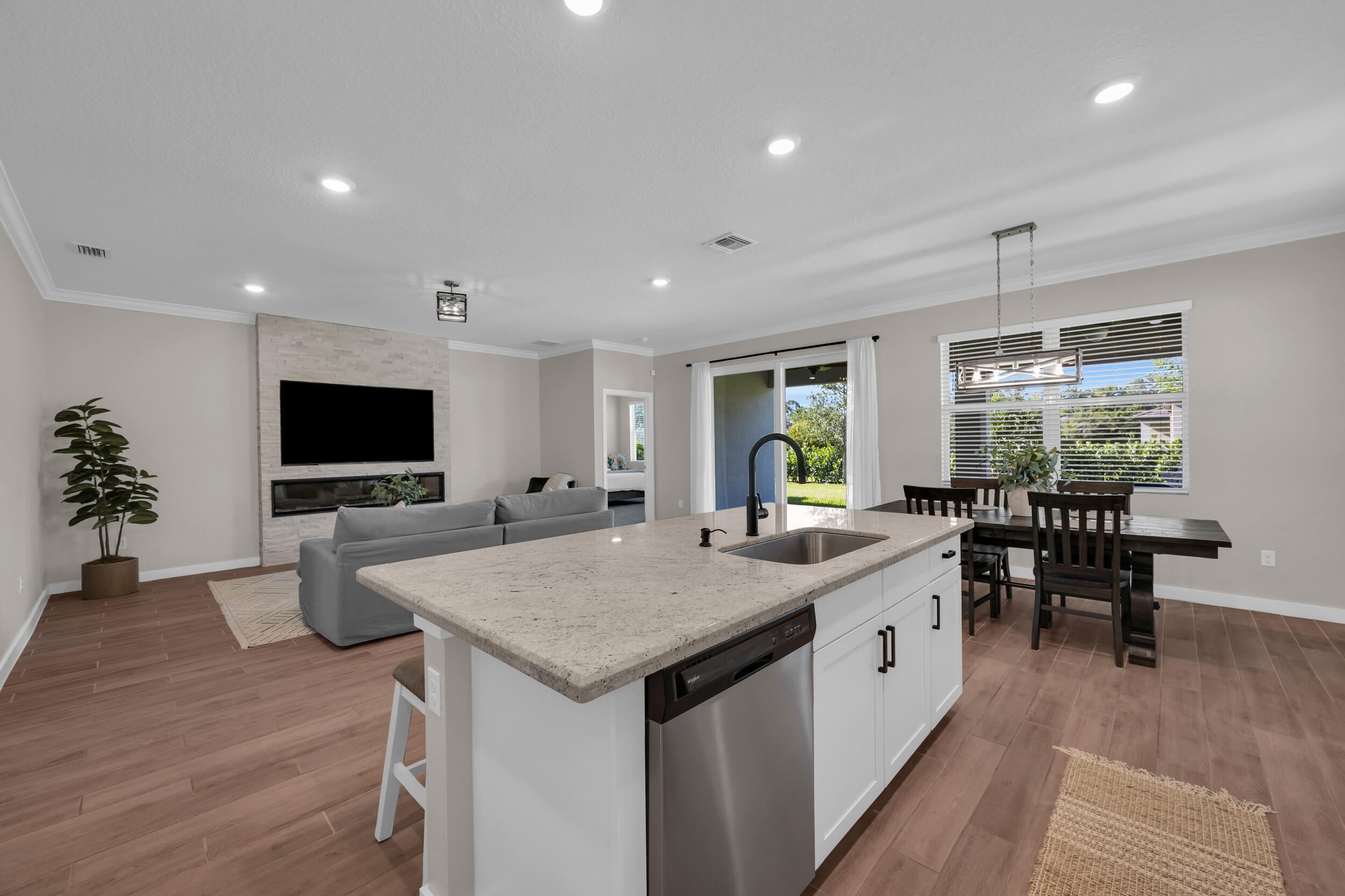 BERRY GROVE - Residential