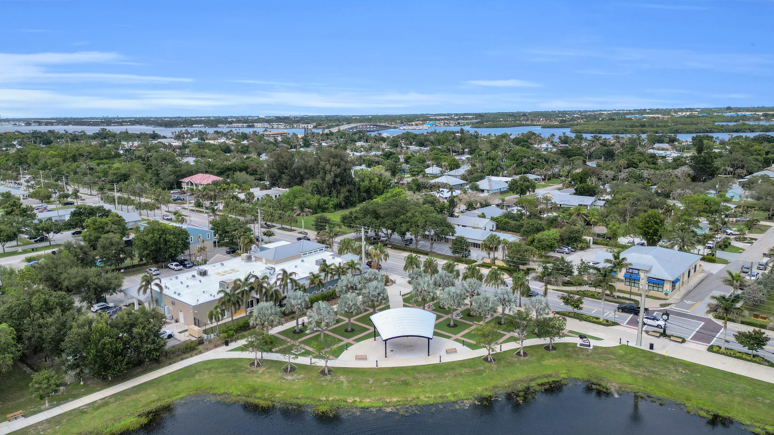 BERRY GROVE - Residential
