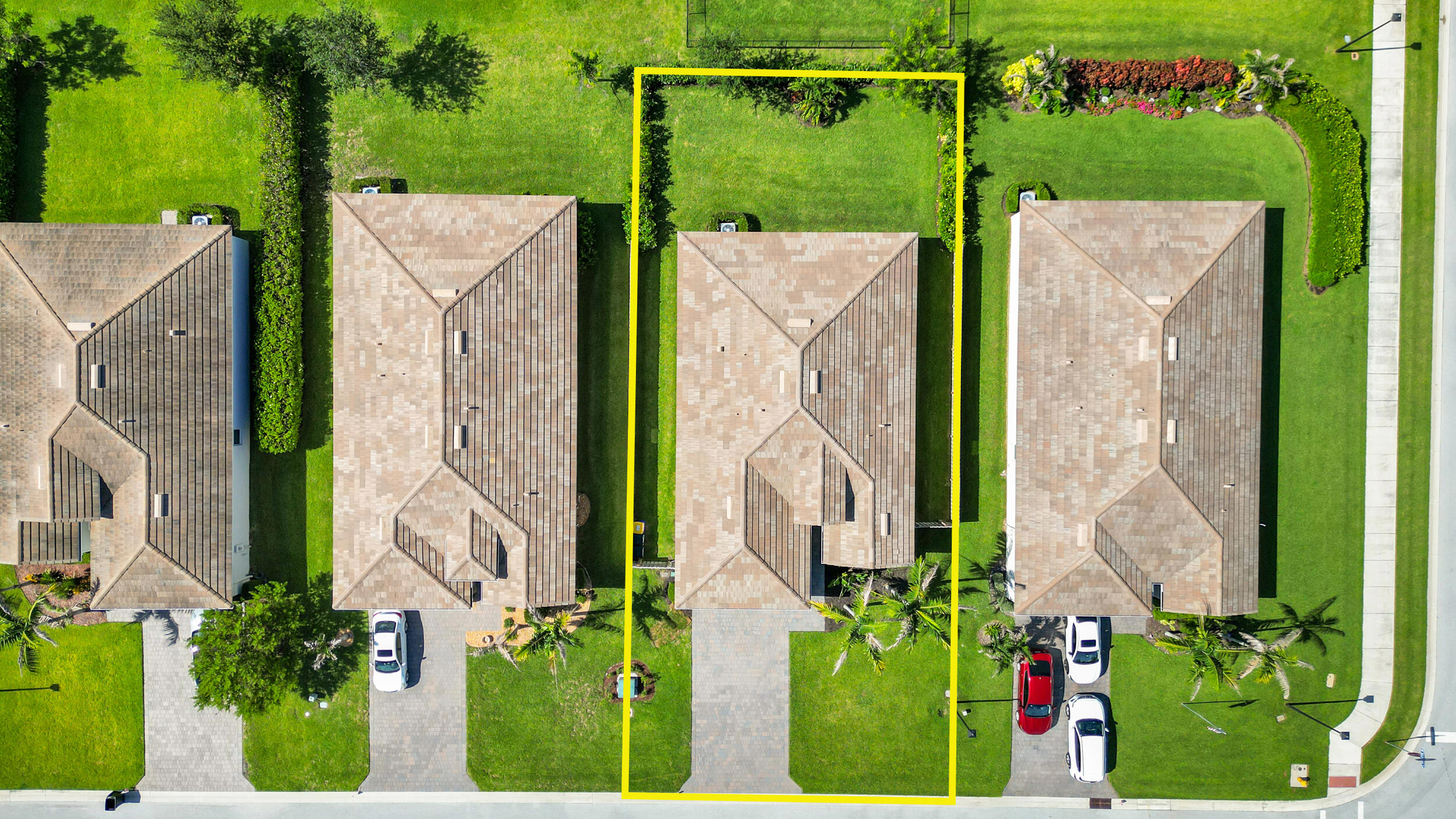 BERRY GROVE - Residential
