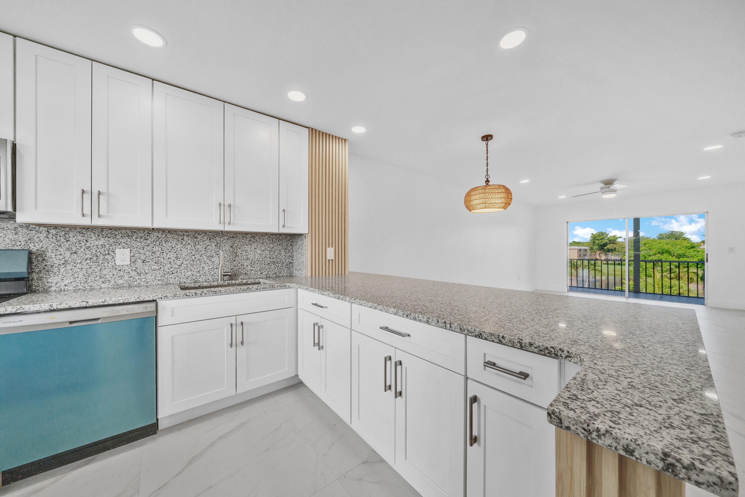 SANDALFOOT SOUTH THREE CONDO - Residential