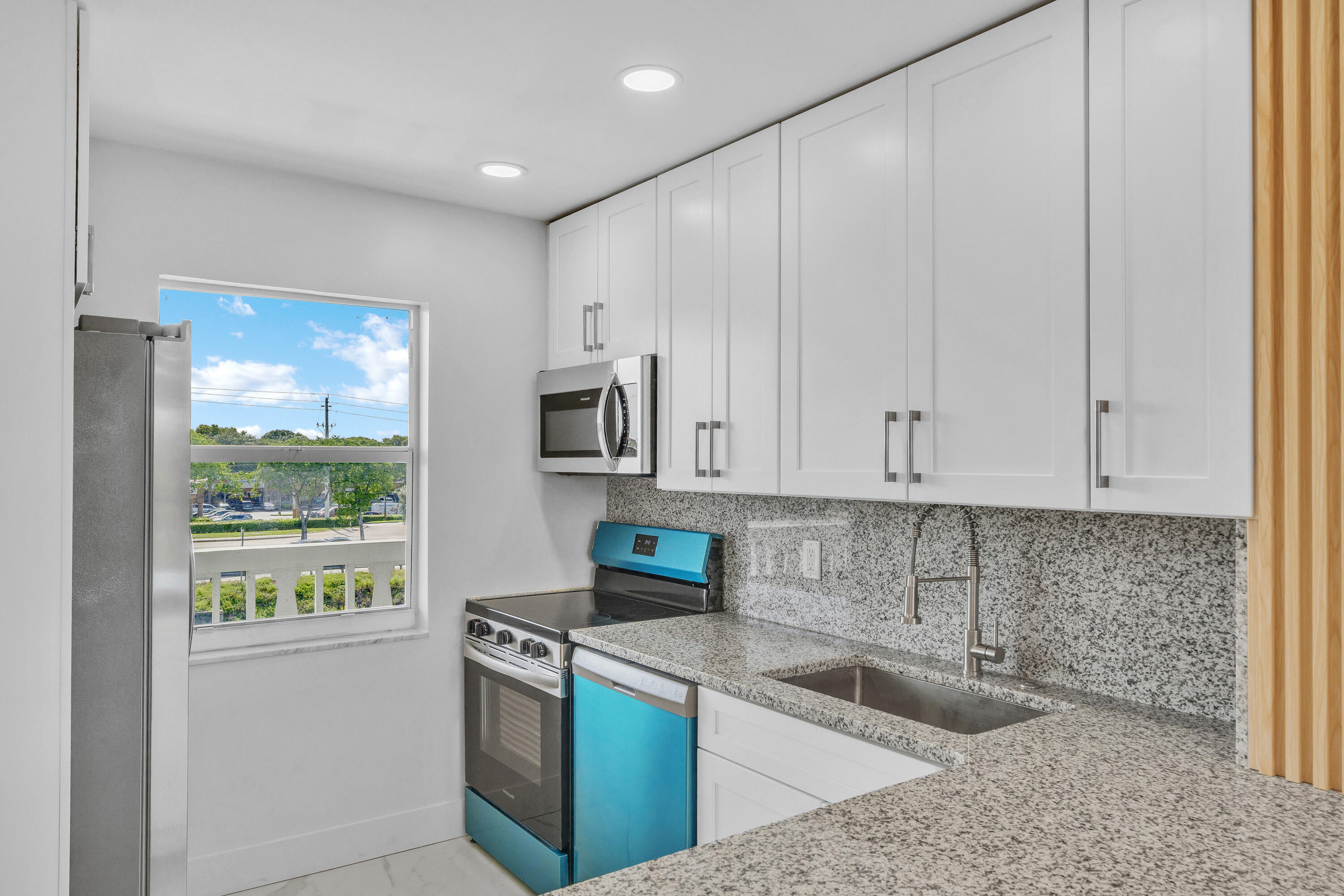 SANDALFOOT SOUTH THREE CONDO - Residential