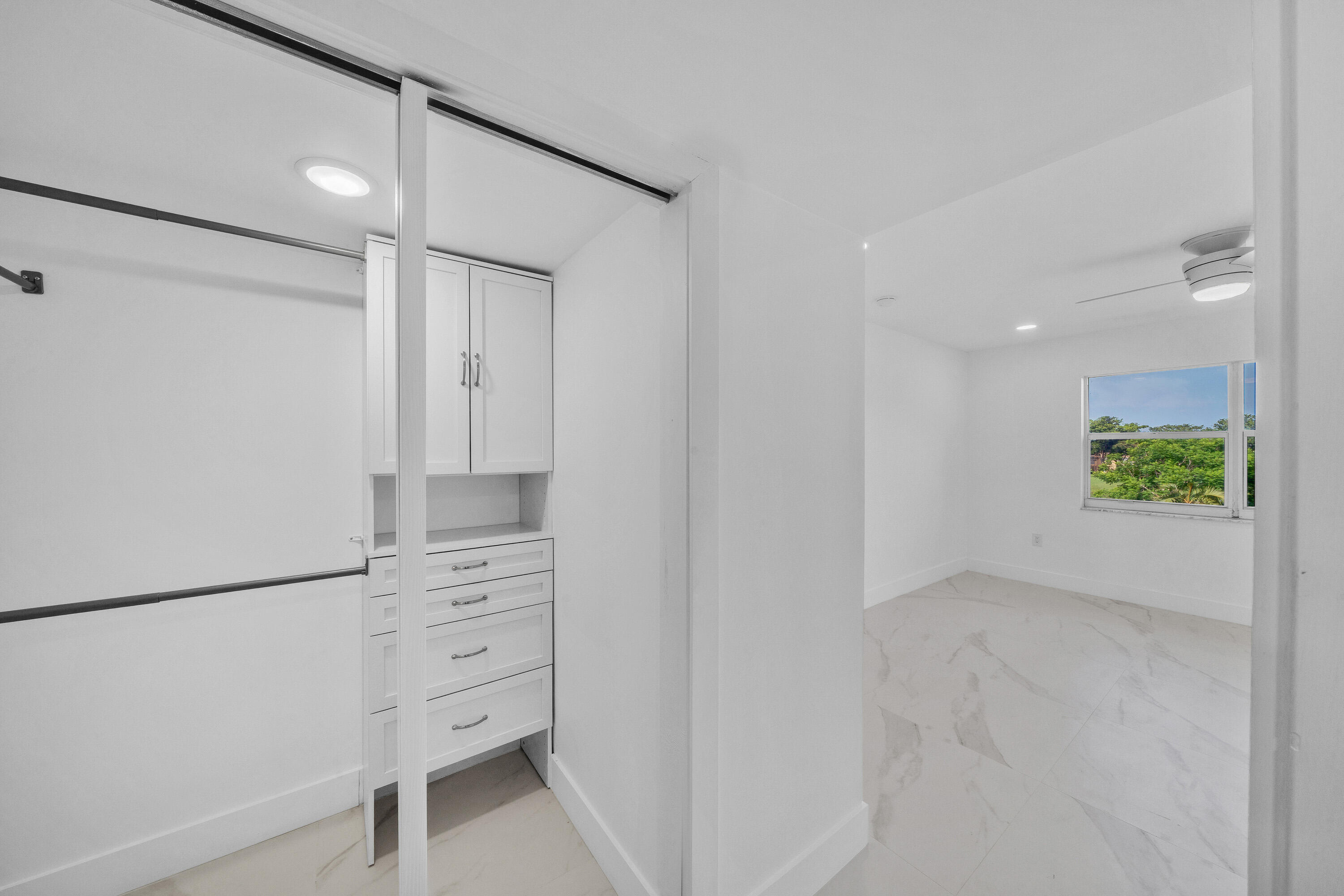 SANDALFOOT SOUTH THREE CONDO - Residential