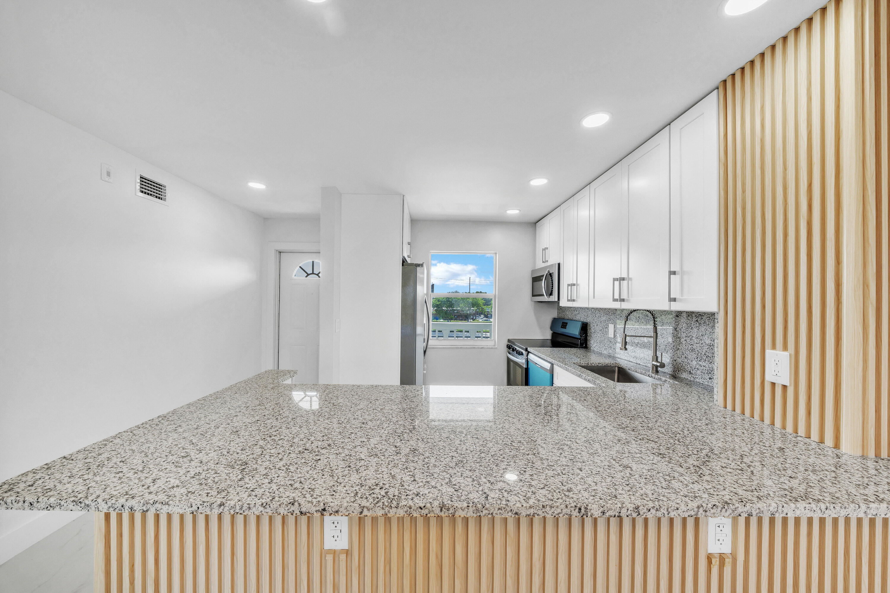 SANDALFOOT SOUTH THREE CONDO - Residential