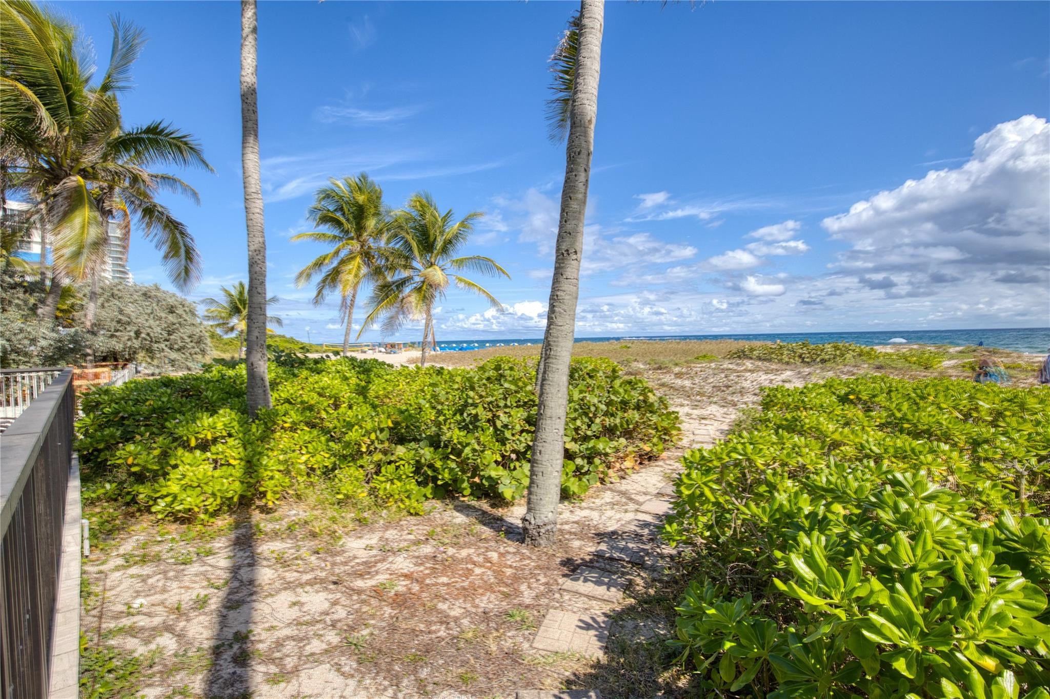 OCEAN TOWNHOUSES CONDO - Residential